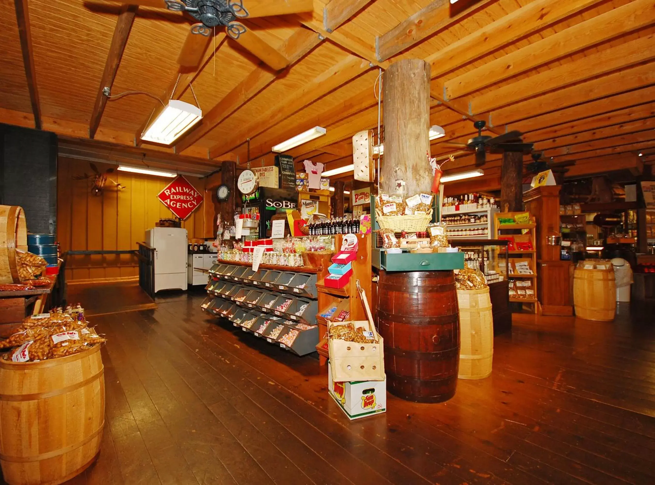 On-site shops in The Smoke House Lodge