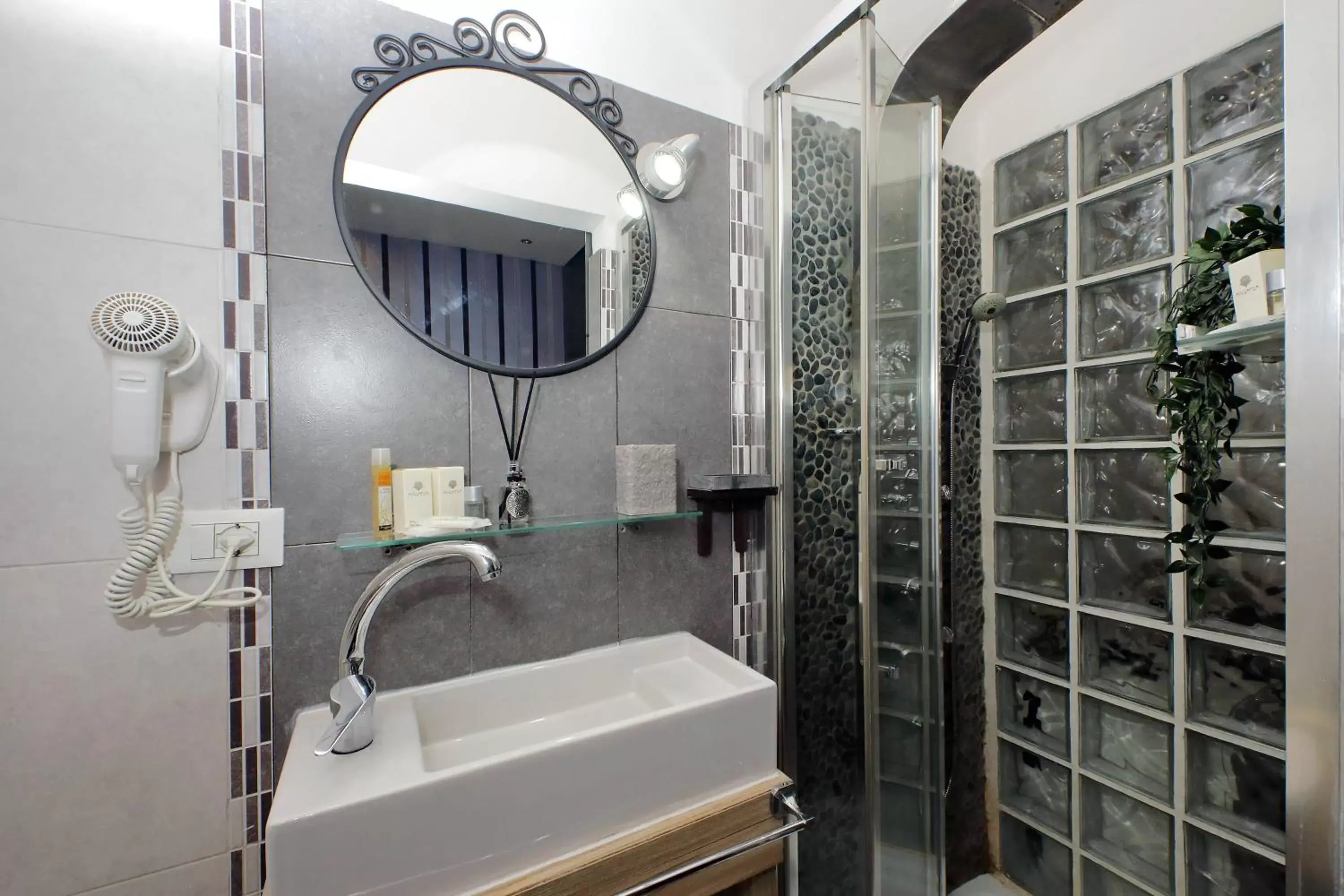 Bathroom in Vatican Suites - The Luxury Leading Accommodation in Rome