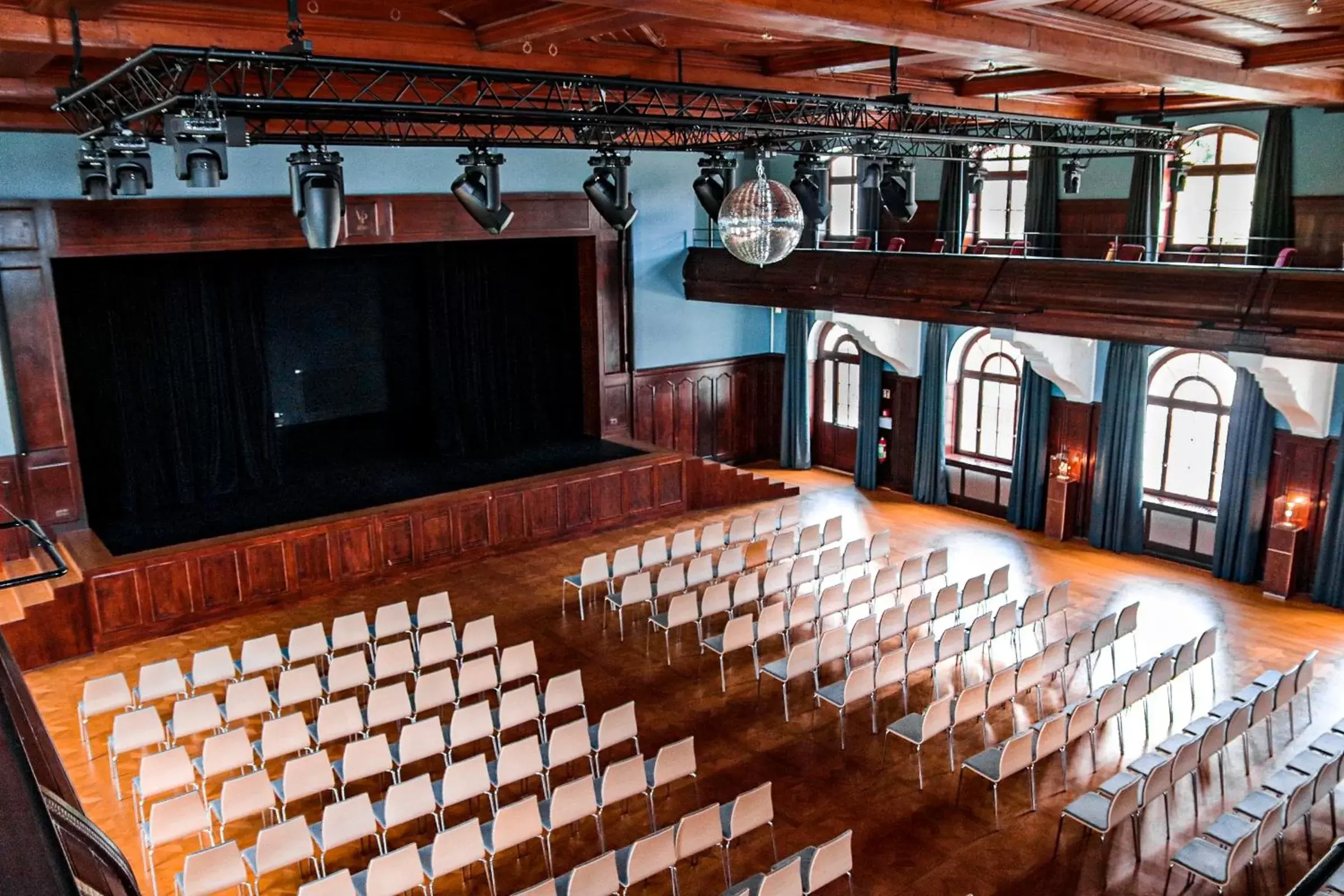 Property building in Villars Palace Property building in Villars Palace