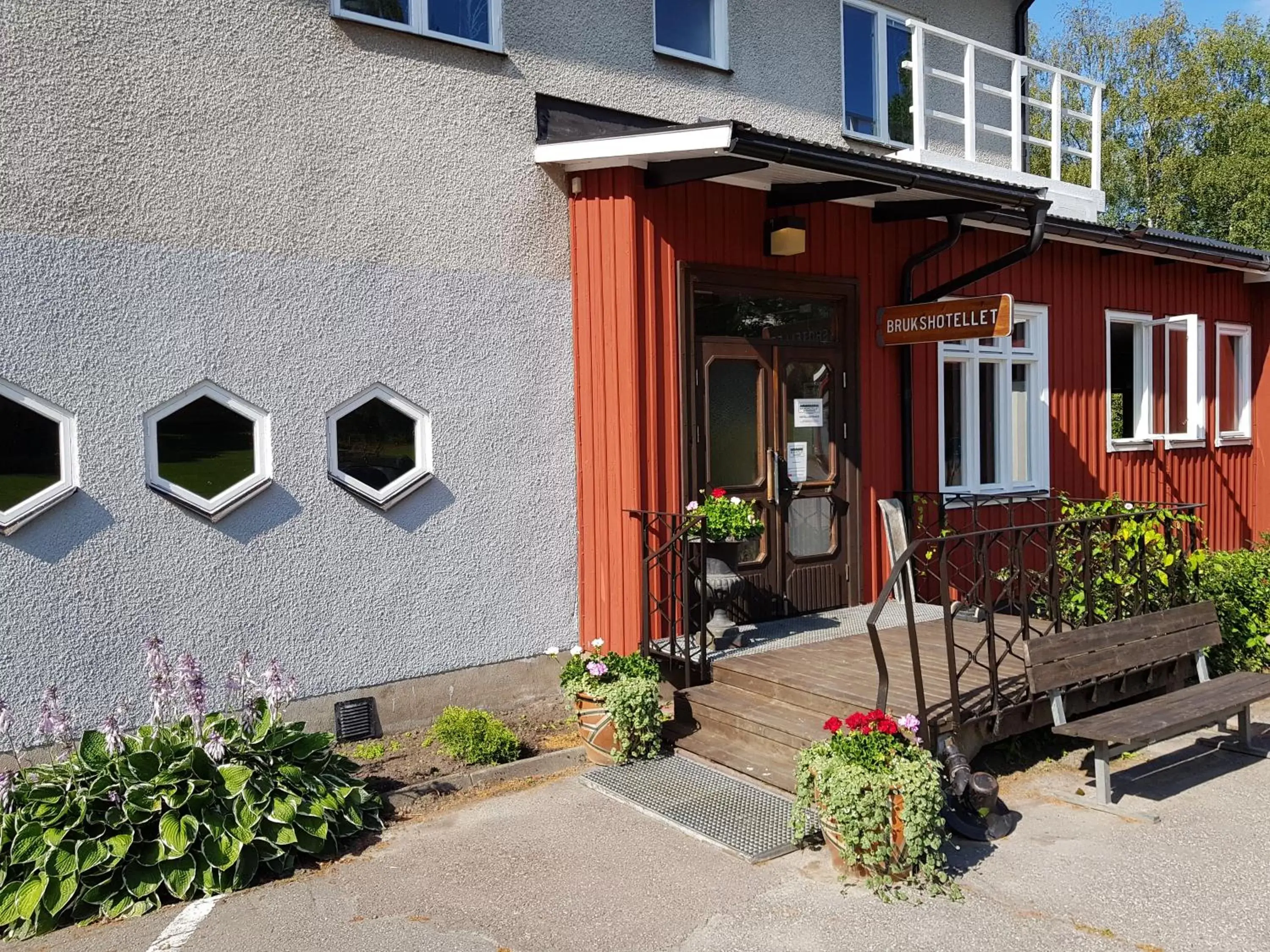 Facade/entrance in Brukshotellet Skinnsberg Facade/entrance in Brukshotellet Skinnsberg