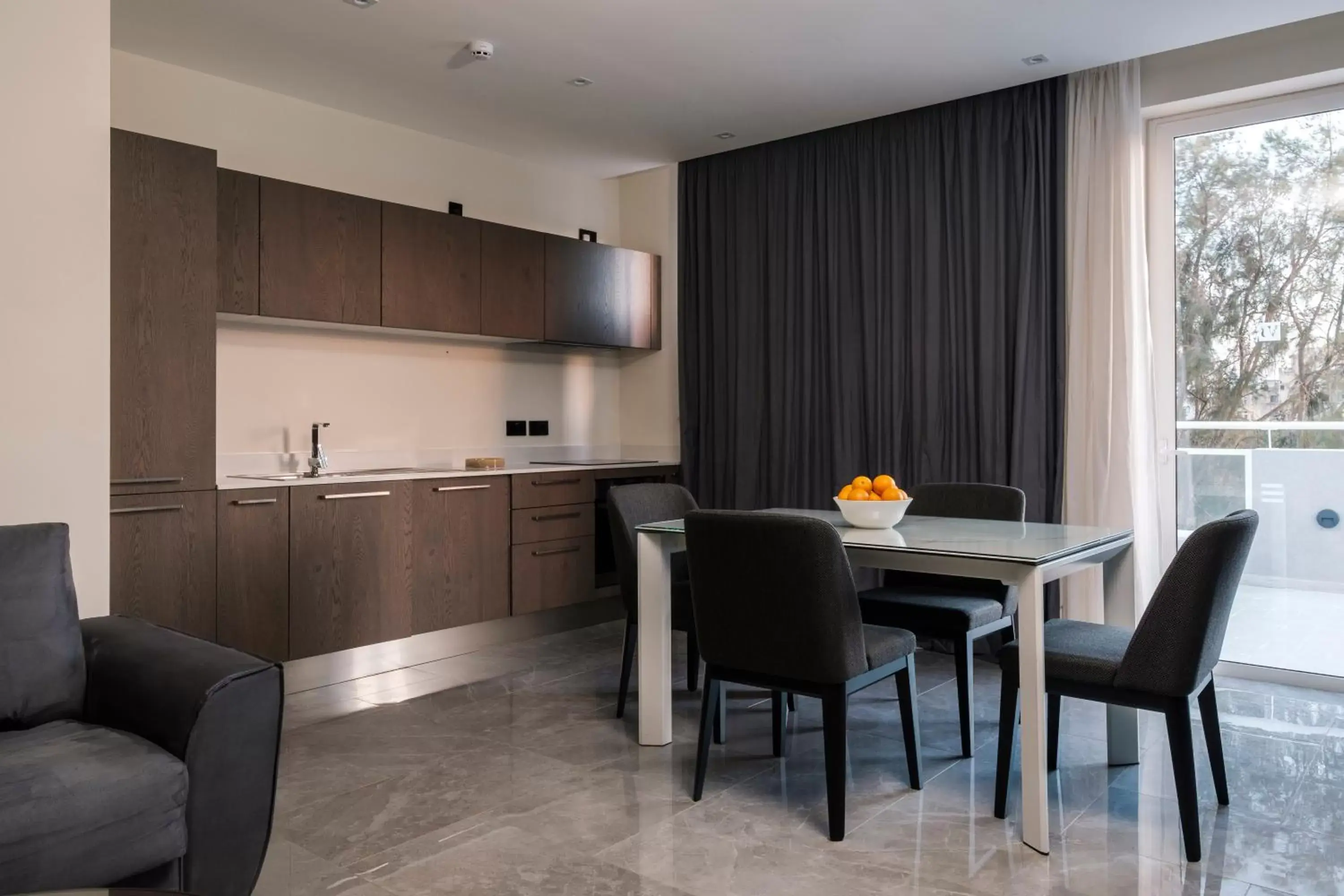 Kitchen or kitchenette, Dining Area in Urban Valley Resort & Spa