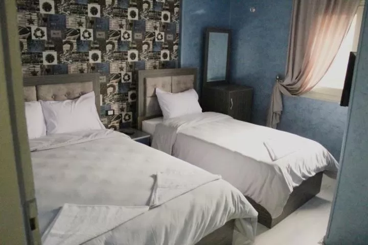 Bed in Hostel Sunset Down town