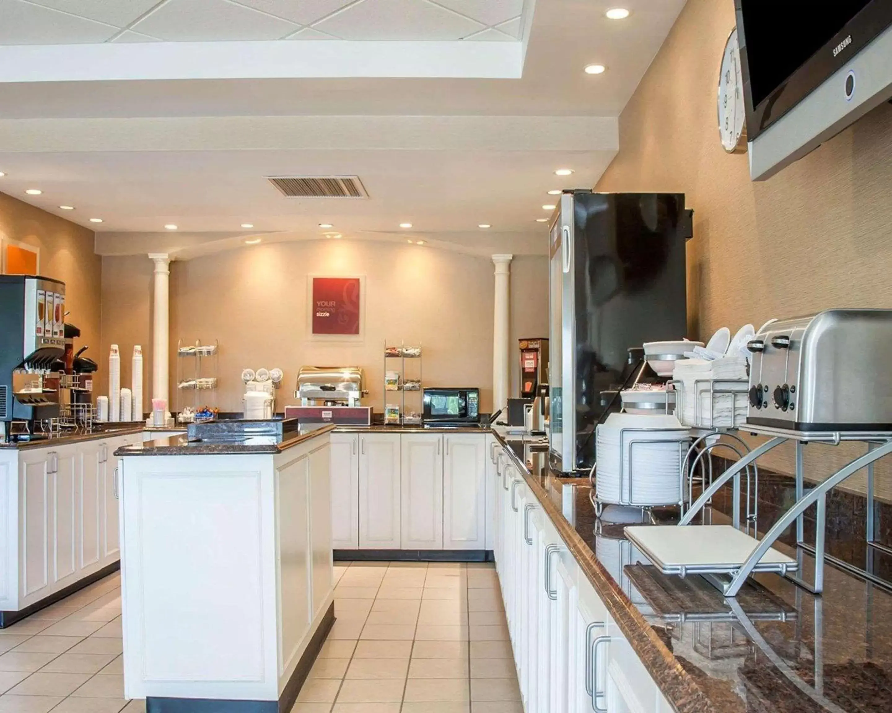 Restaurant/places to eat in Comfort Suites West Warwick - Providence Restaurant/places to eat in Comfort Suites West Warwick - Providence