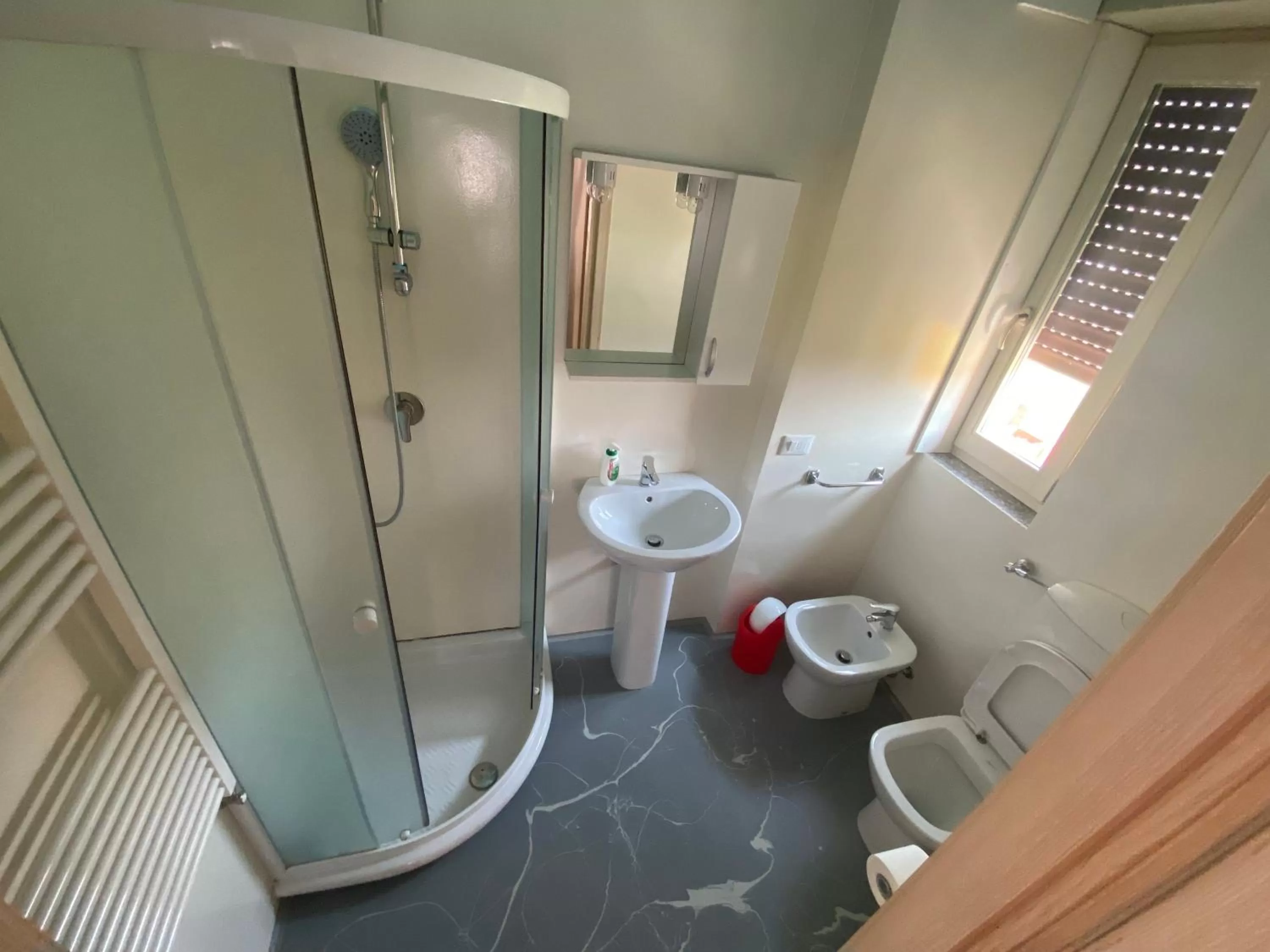 Bathroom in Macloud pub B&B