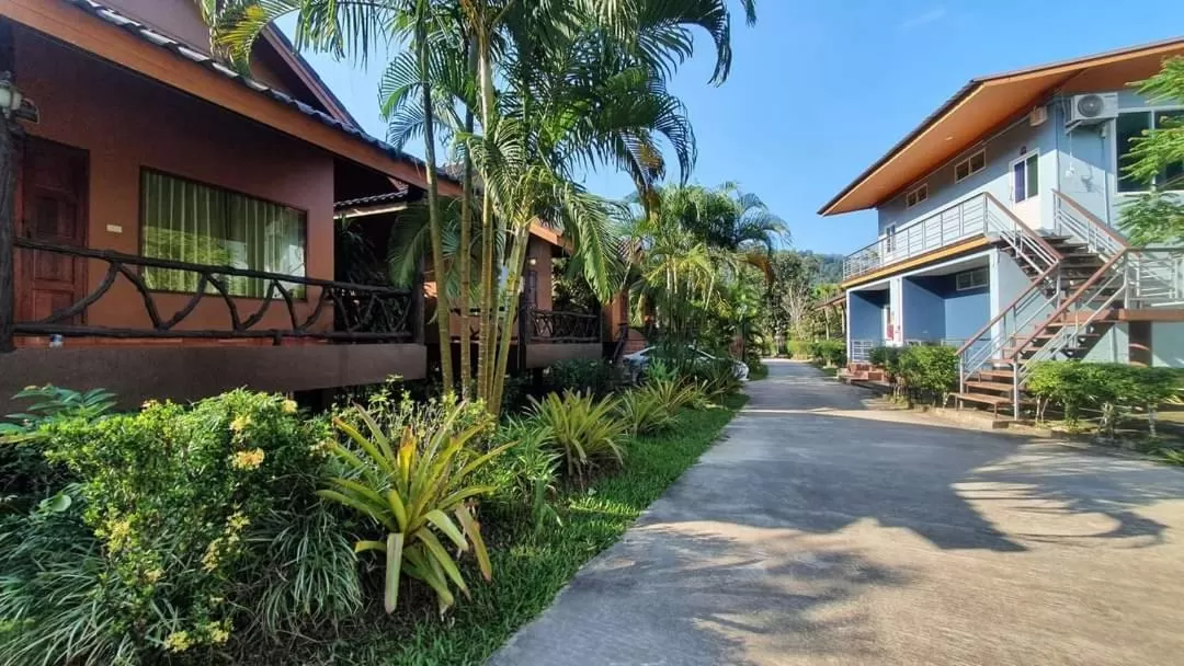 Khaosok Rainforest Resort