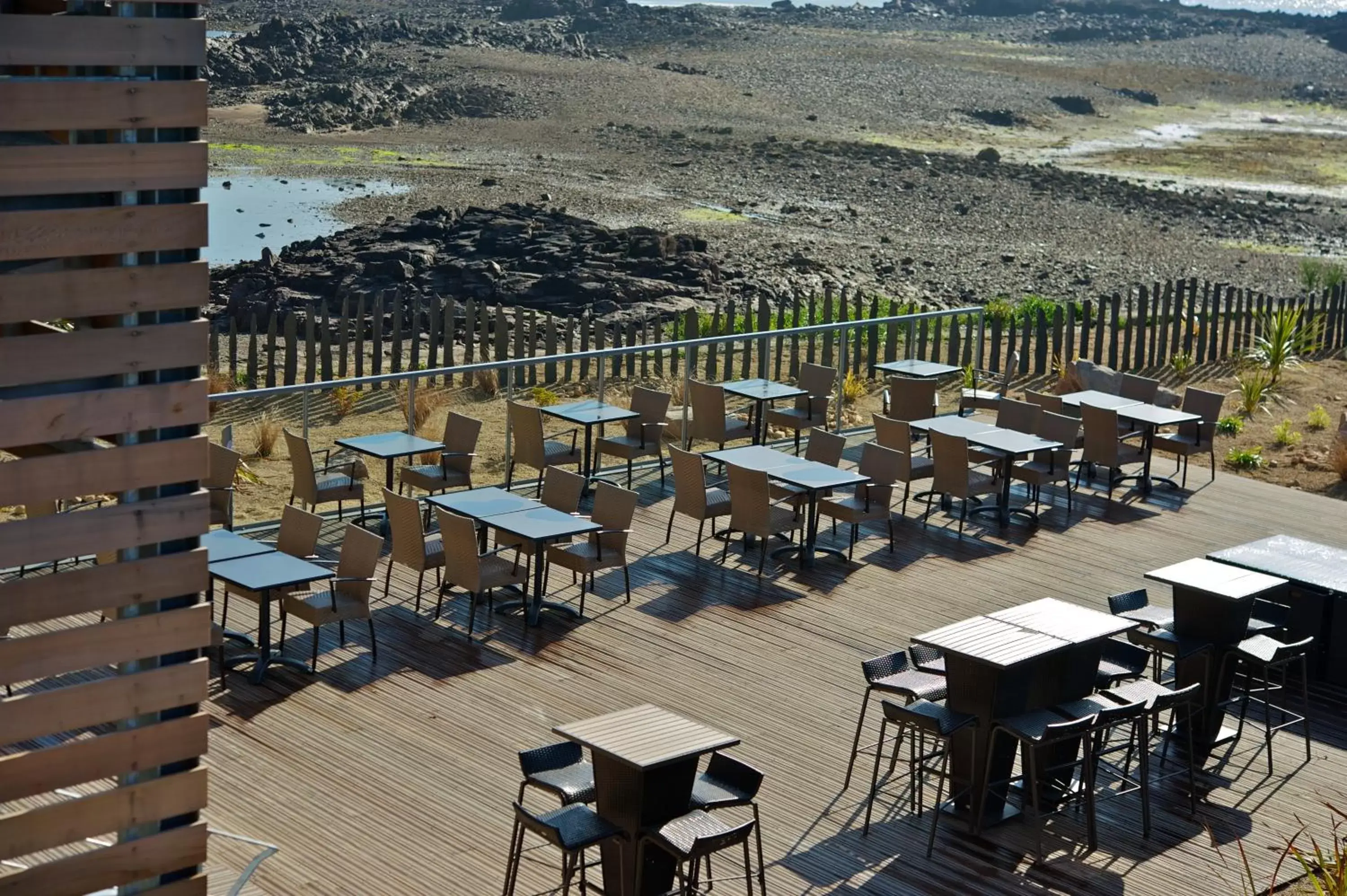 Balcony/Terrace, Restaurant/Places to Eat in Best Western Plus Les Terrasses de Bréhat