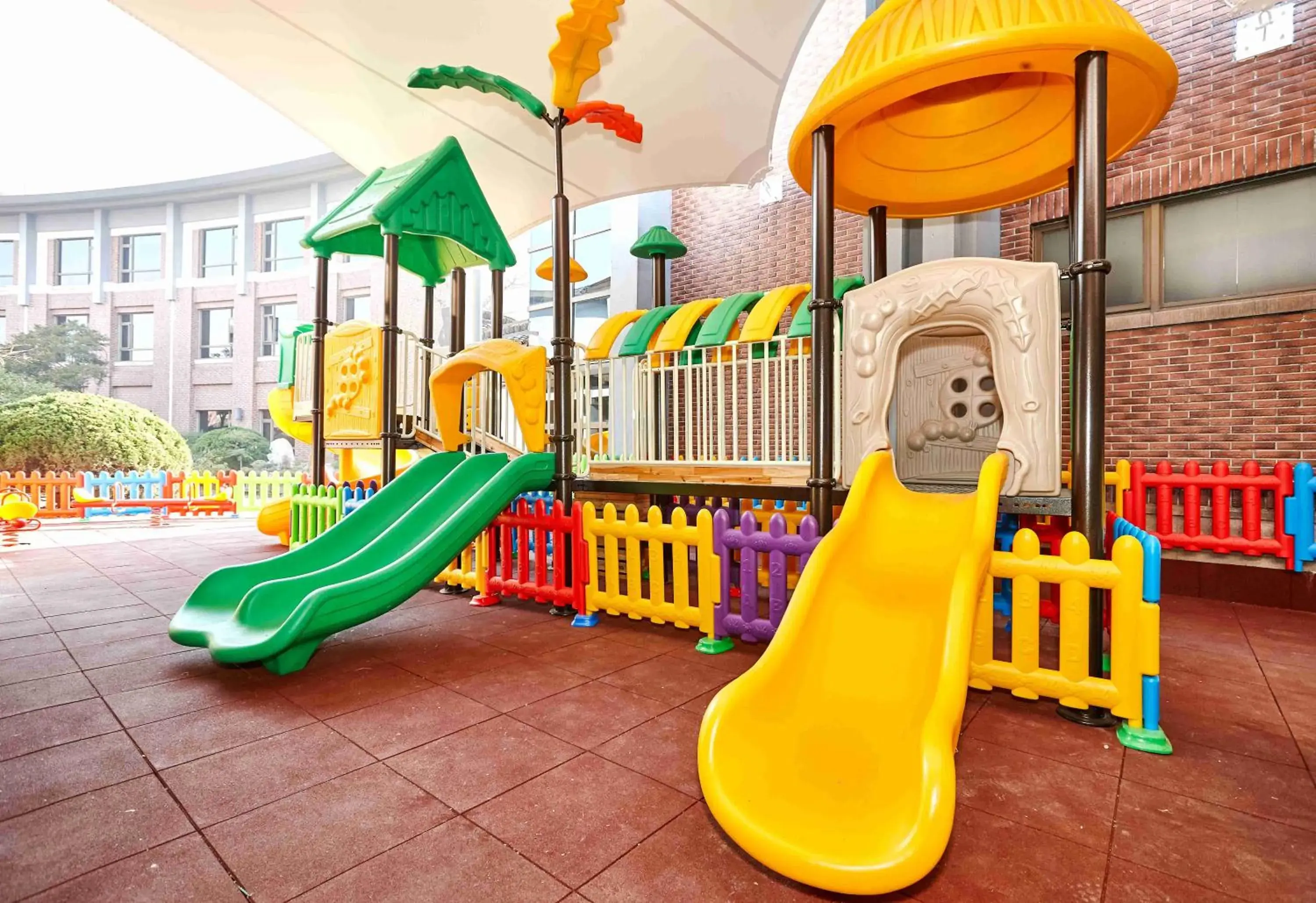 Children play ground, Children's Play Area in Tongli Lakeview Hotel
