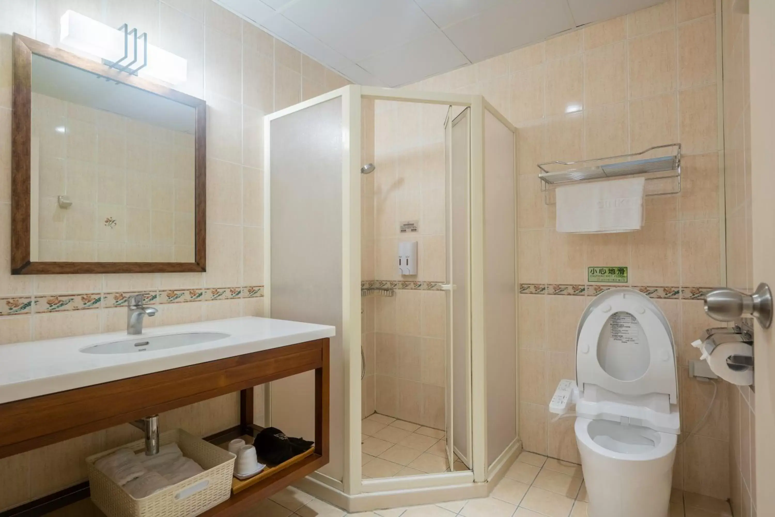 Bathroom in Ginkgo Hotel