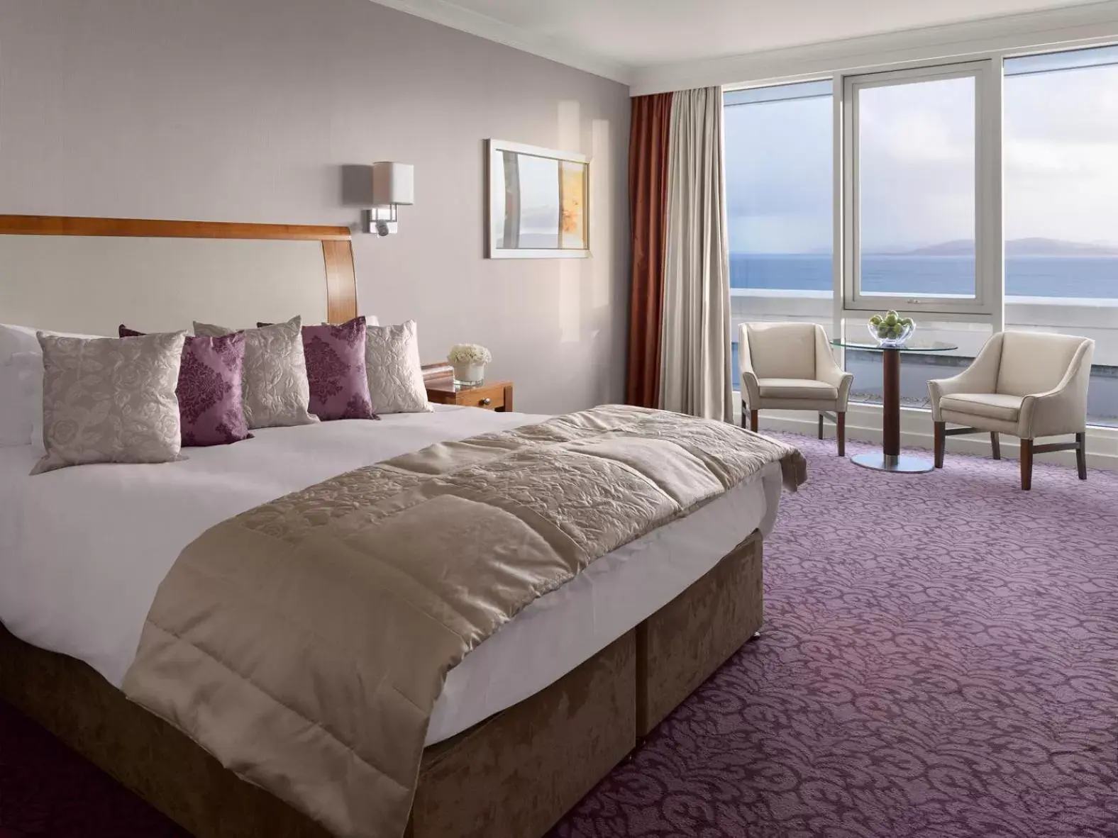 Executive King Room with Sea View in Salthill Hotel Executive King Room with Sea View in Salthill Hotel