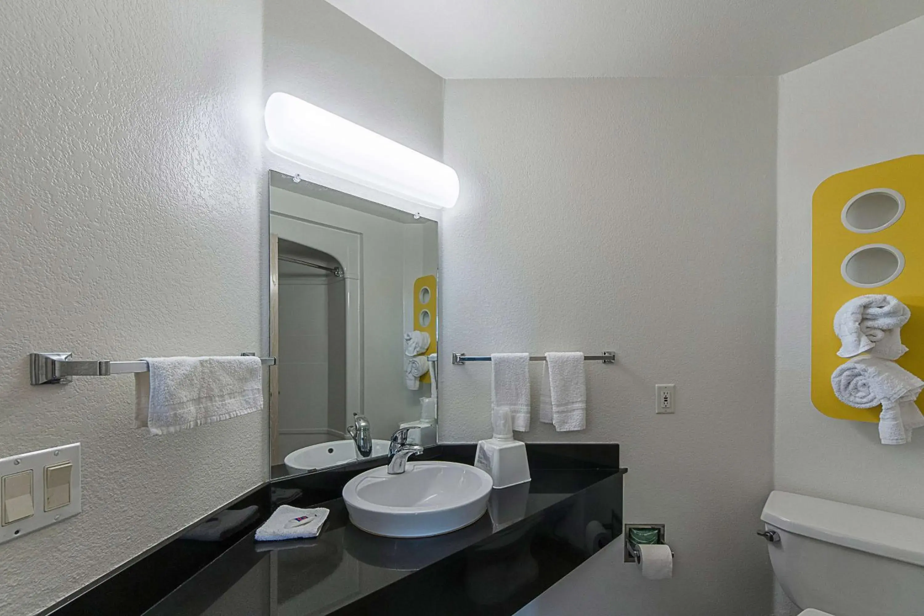 Bathroom in Motel 6 San Antonio, TX - Downtown - Alamo Dome