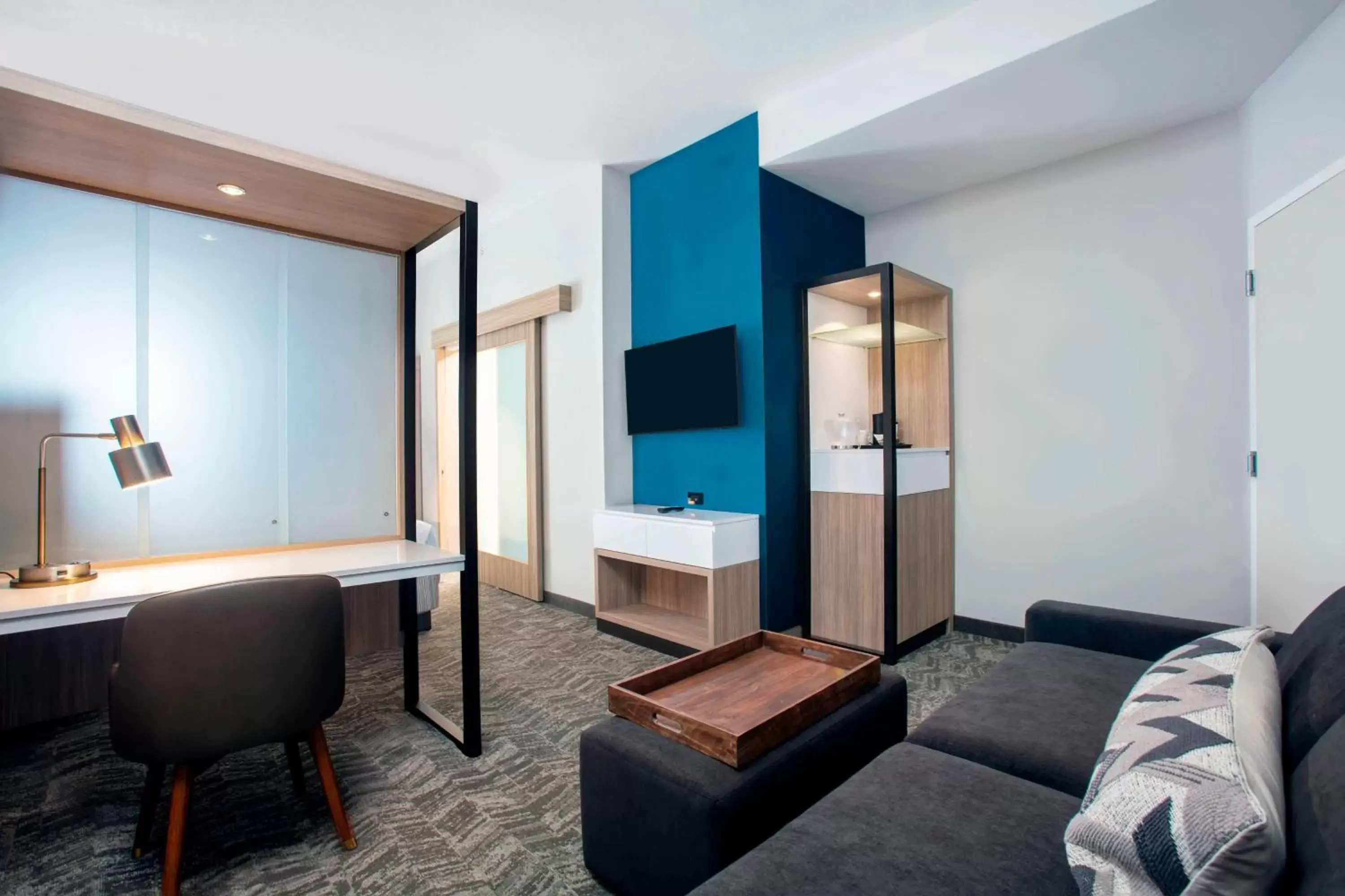 Living room, Seating Area in SpringHill Suites by Marriott Miami Doral
