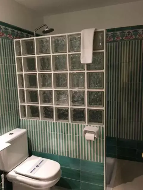 Bathroom in Hotel La Española