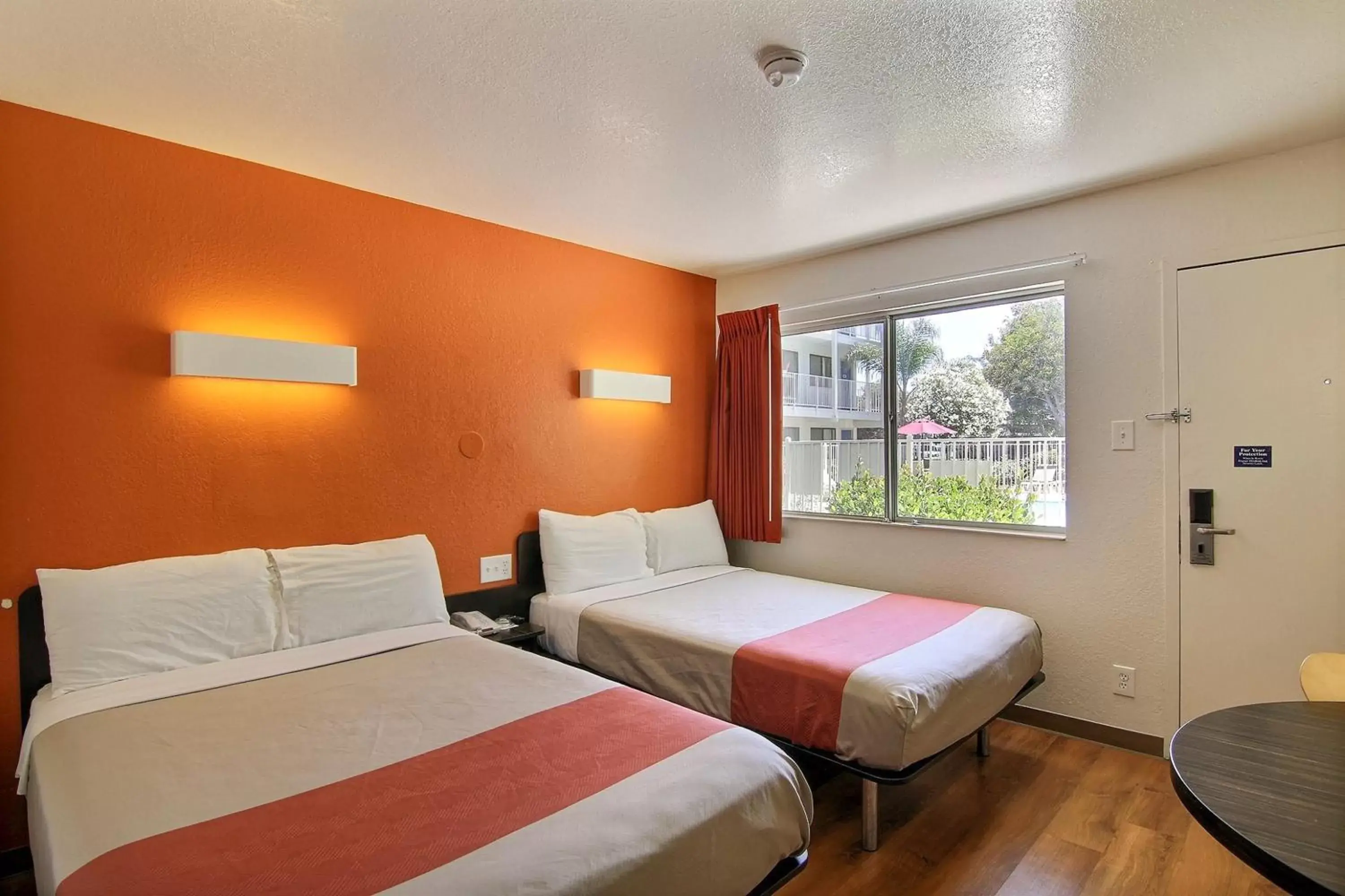 Photo of the whole room, Bed in Motel 6-Carpinteria, CA - Santa Barbara - North