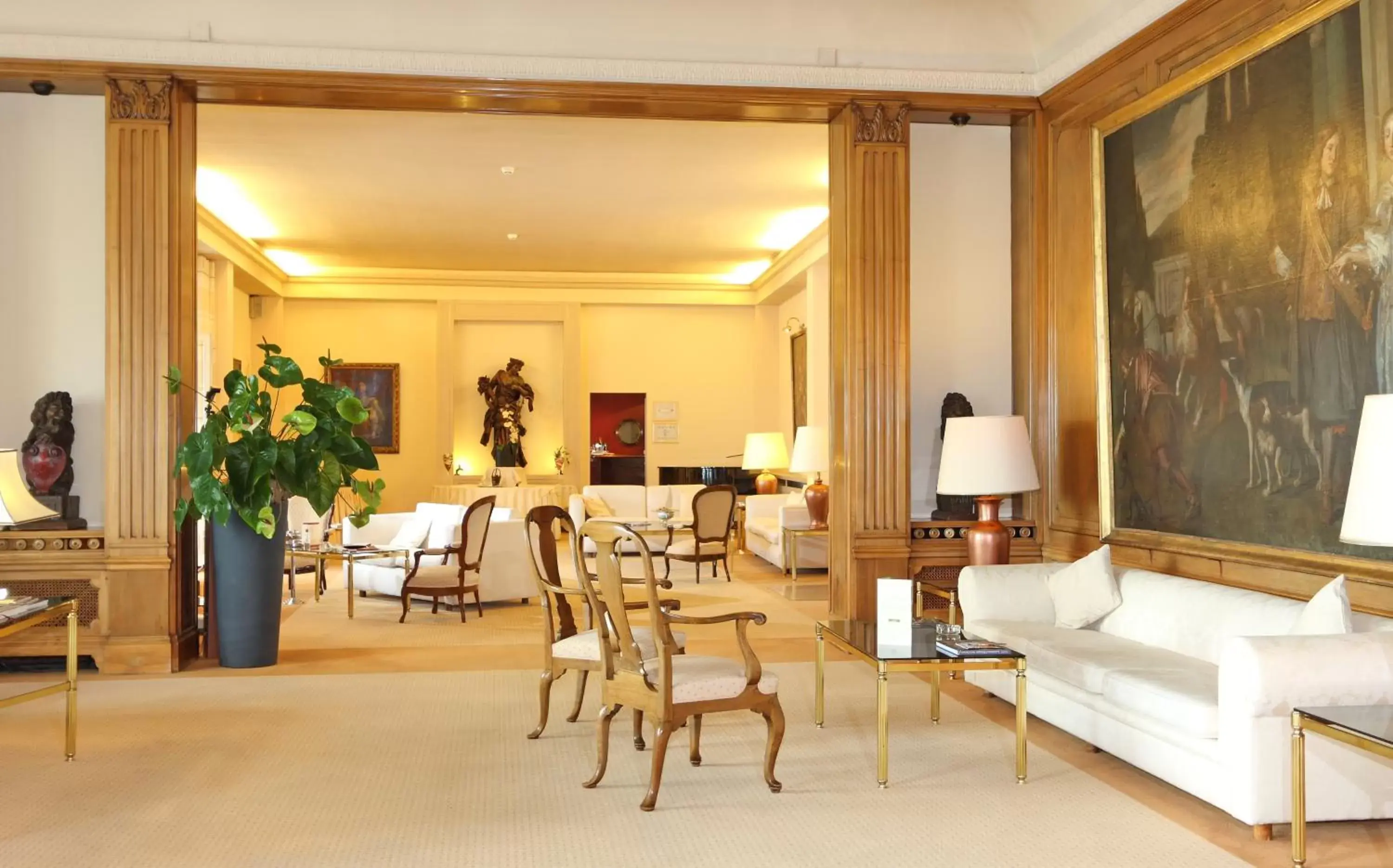 Lobby or reception in Hôtel du Grand Lac Excelsior