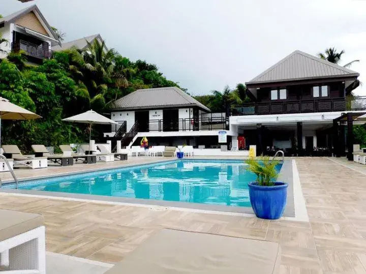 Pool view in The Crow's Nest Resort Fiji Pool view in The Crow's Nest Resort Fiji