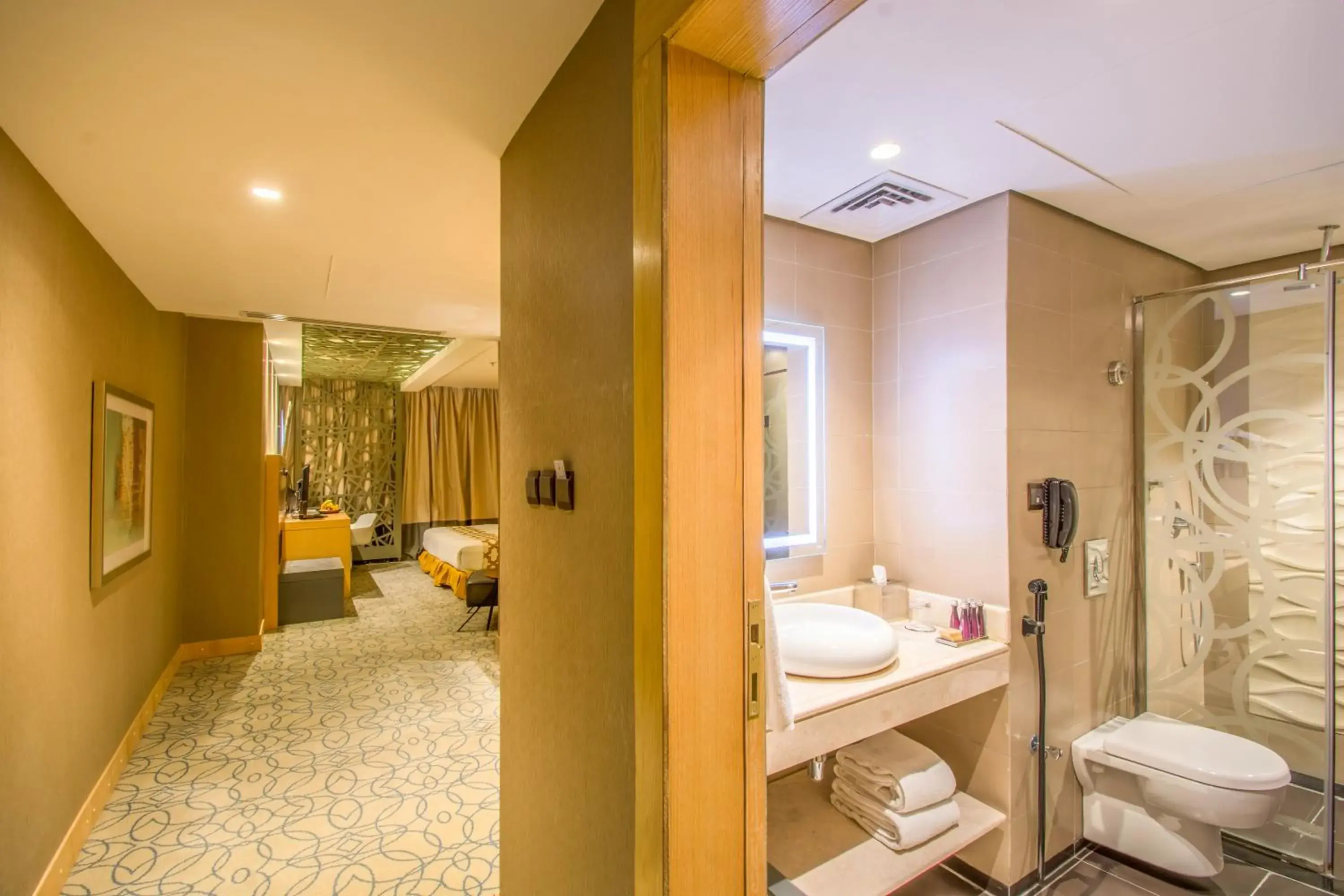 Toilet, Bathroom in Grand Plaza Gulf Hotel
