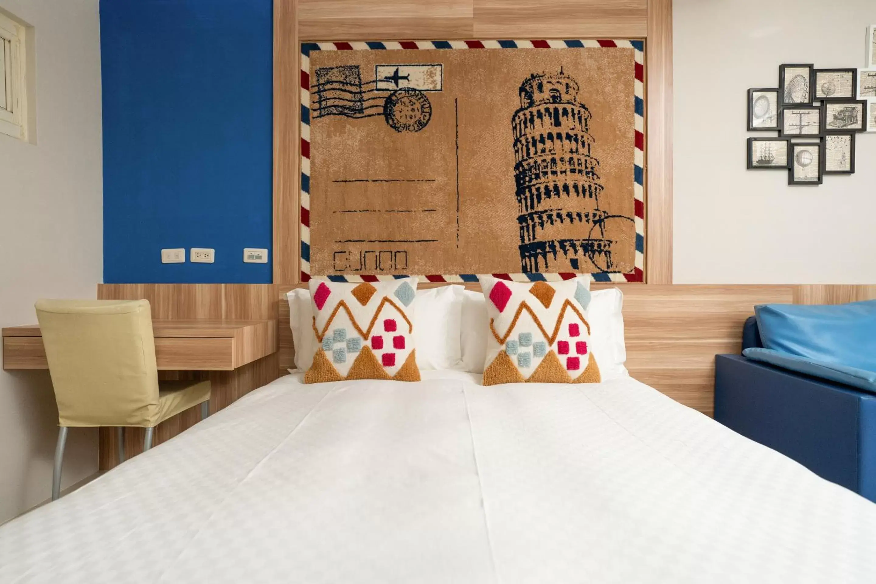 Photo of the whole room, Bed in LJ Hotel Photo of the whole room, Bed in LJ Hotel