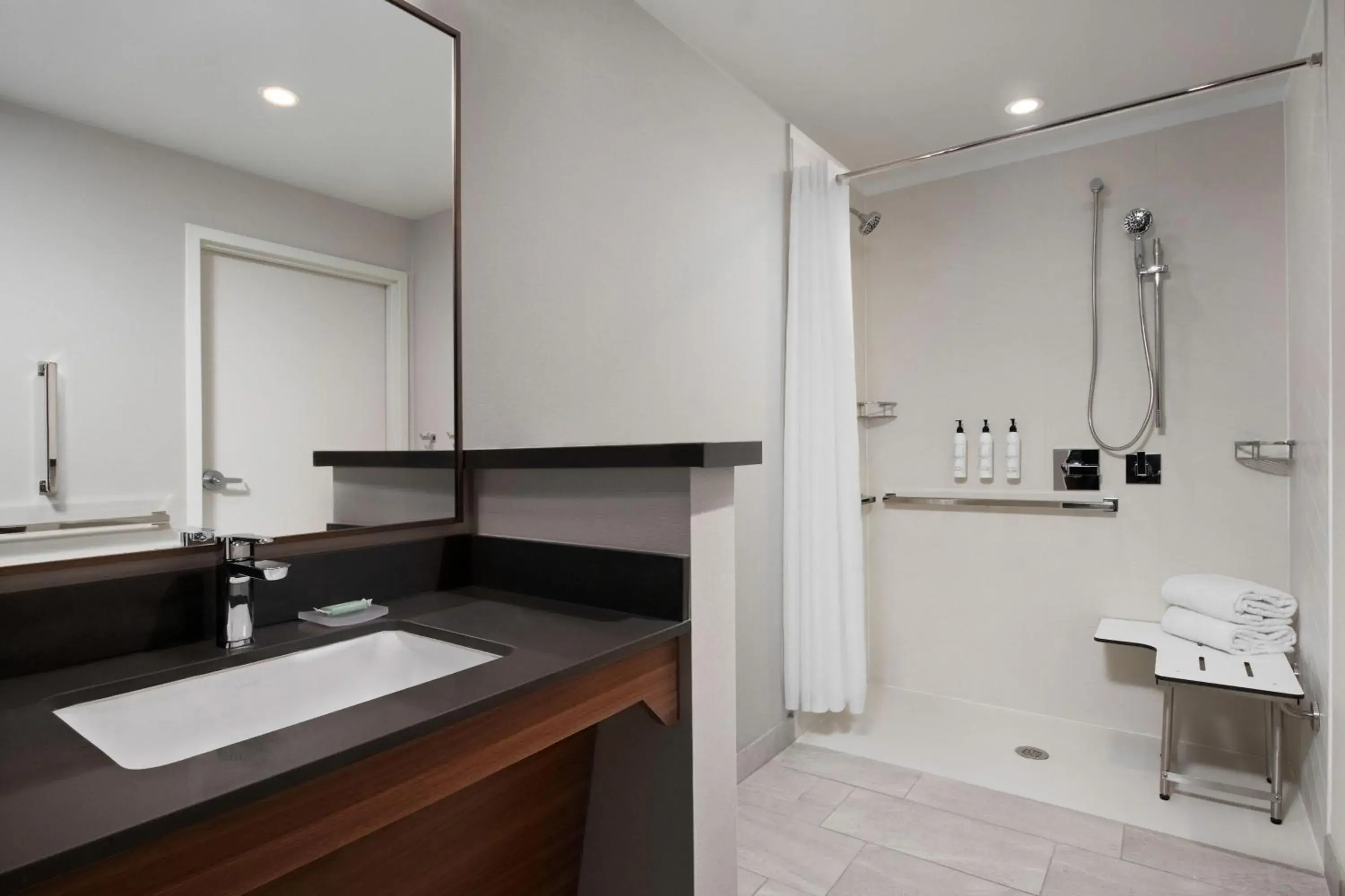 Bathroom in Fairfield by Marriott Inn & Suites Chino