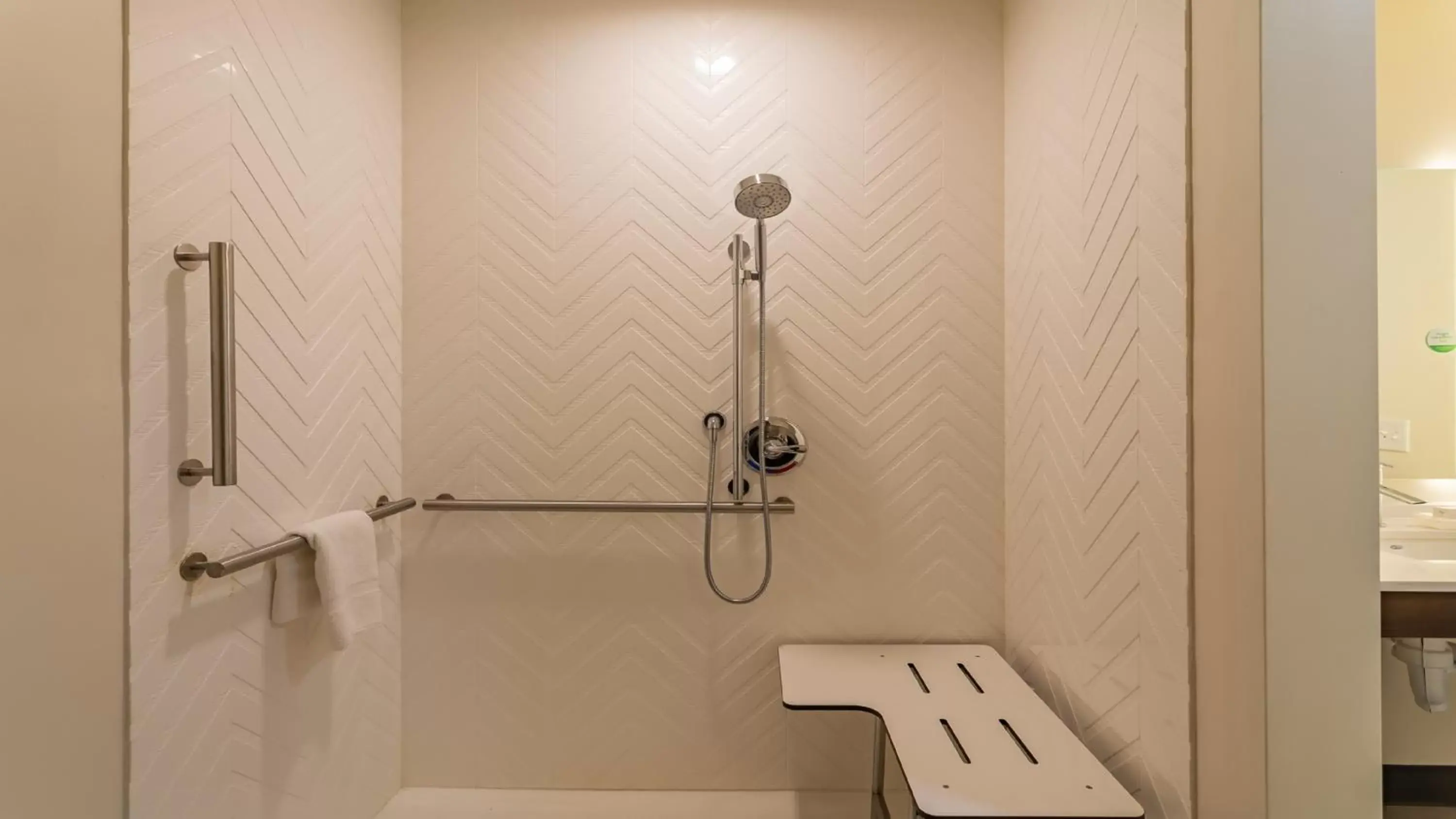 Shower, Bathroom in Holiday Inn & Suites Atlanta Perimeter Dunwoody, an IHG Hotel