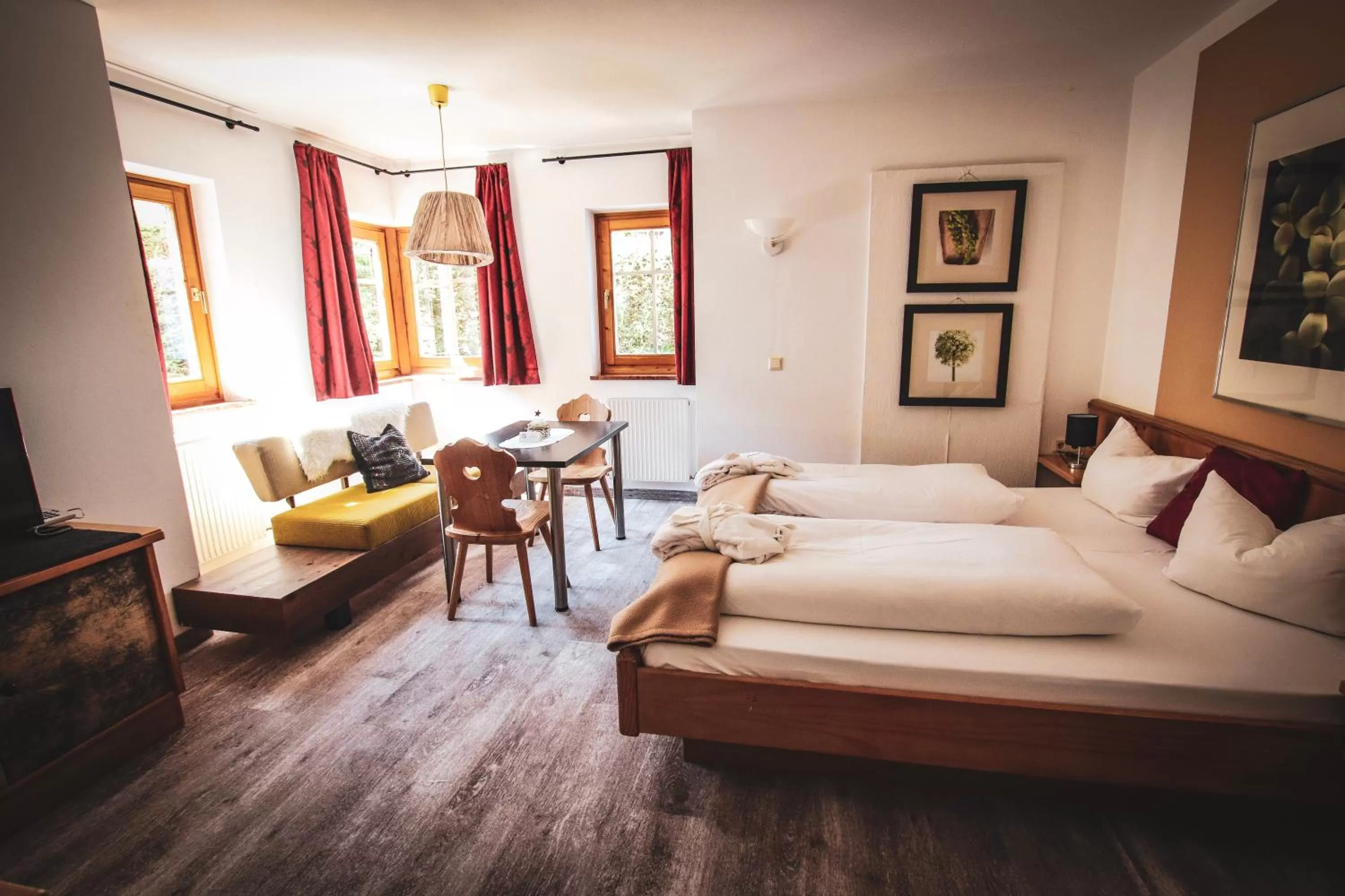 Bedroom in ACTIVE by Leitner's