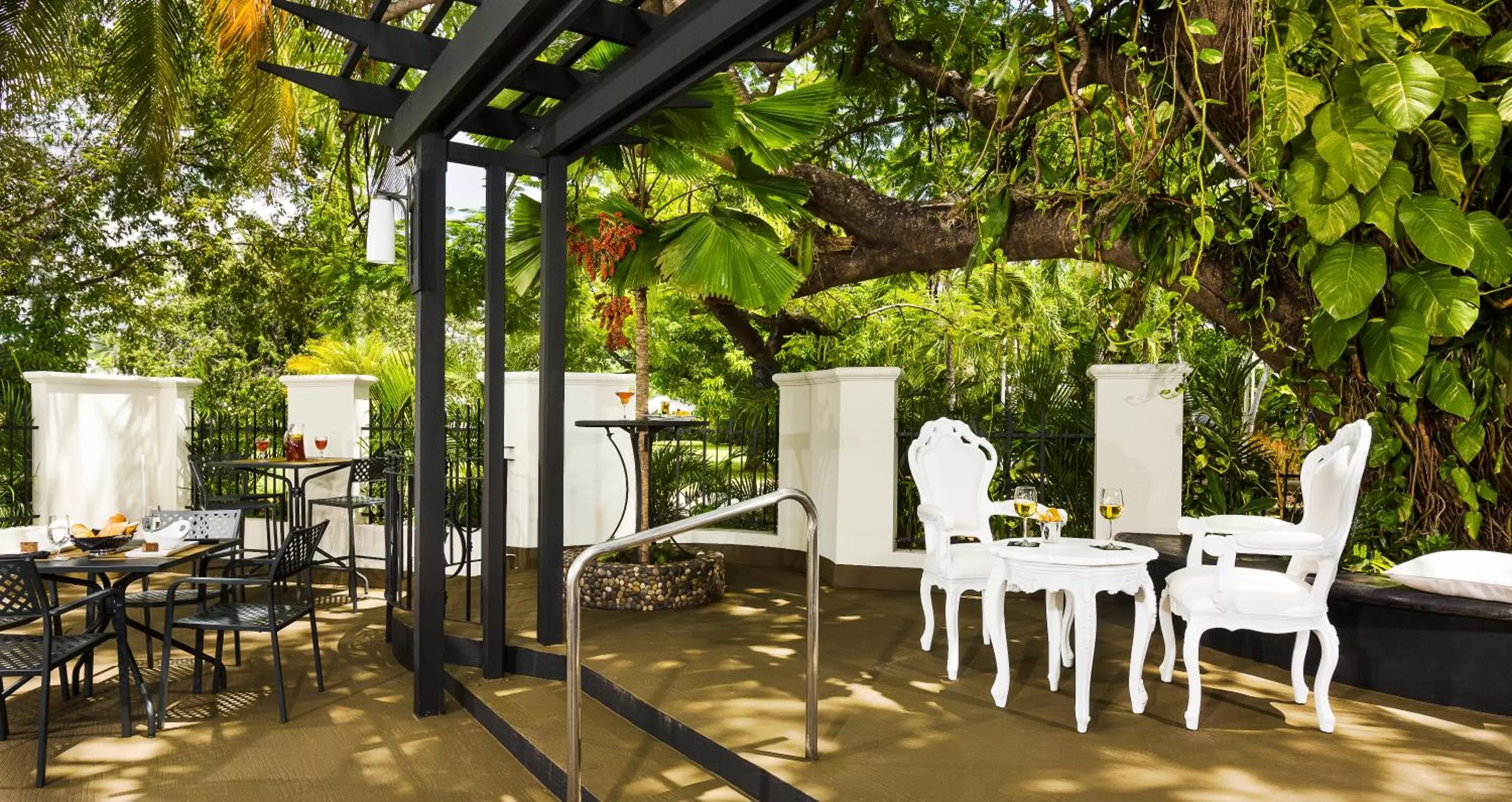 Balcony/Terrace in Terra Nova, BW Premier Collection