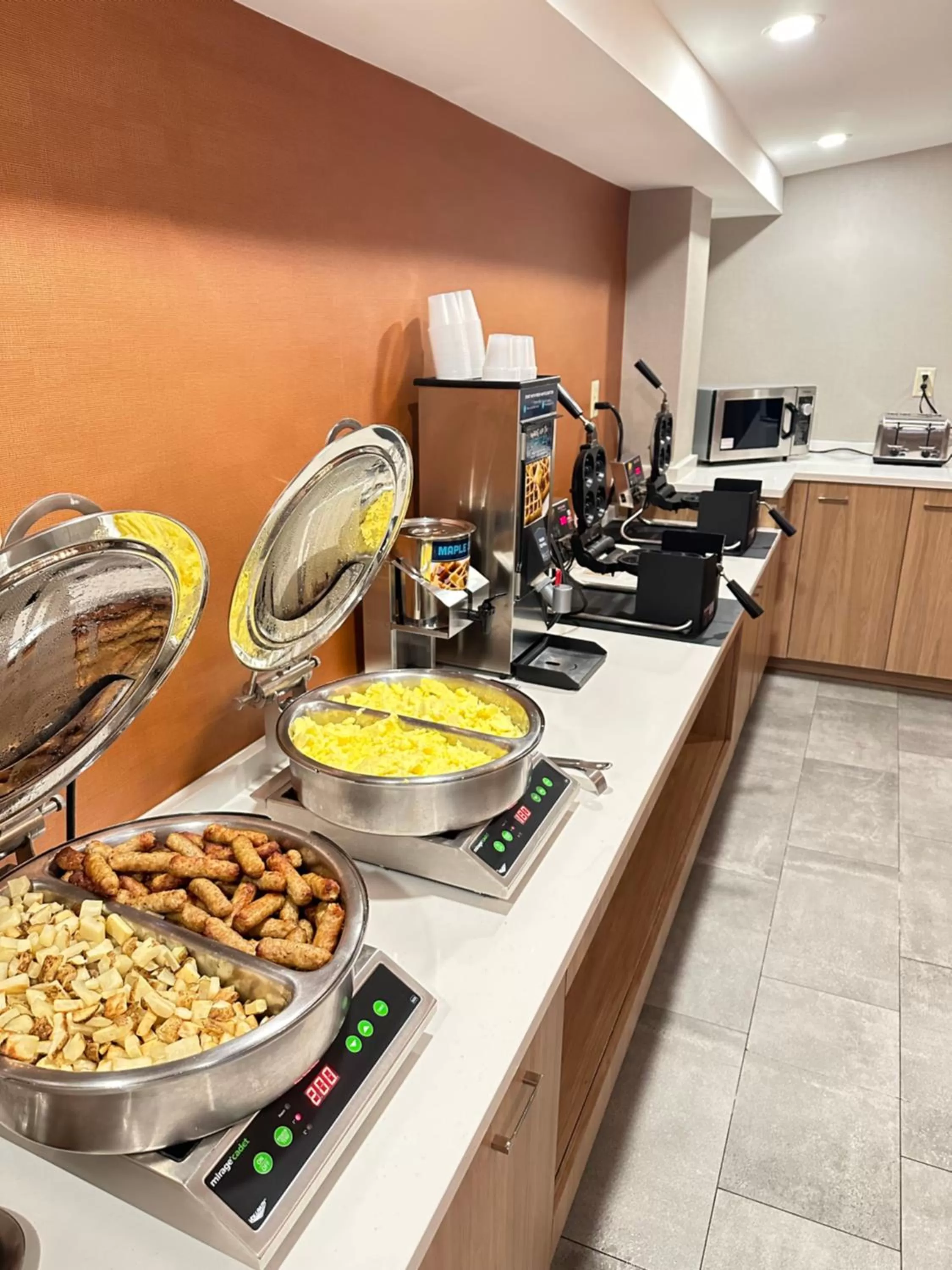 Breakfast in Clarion Inn Nashua