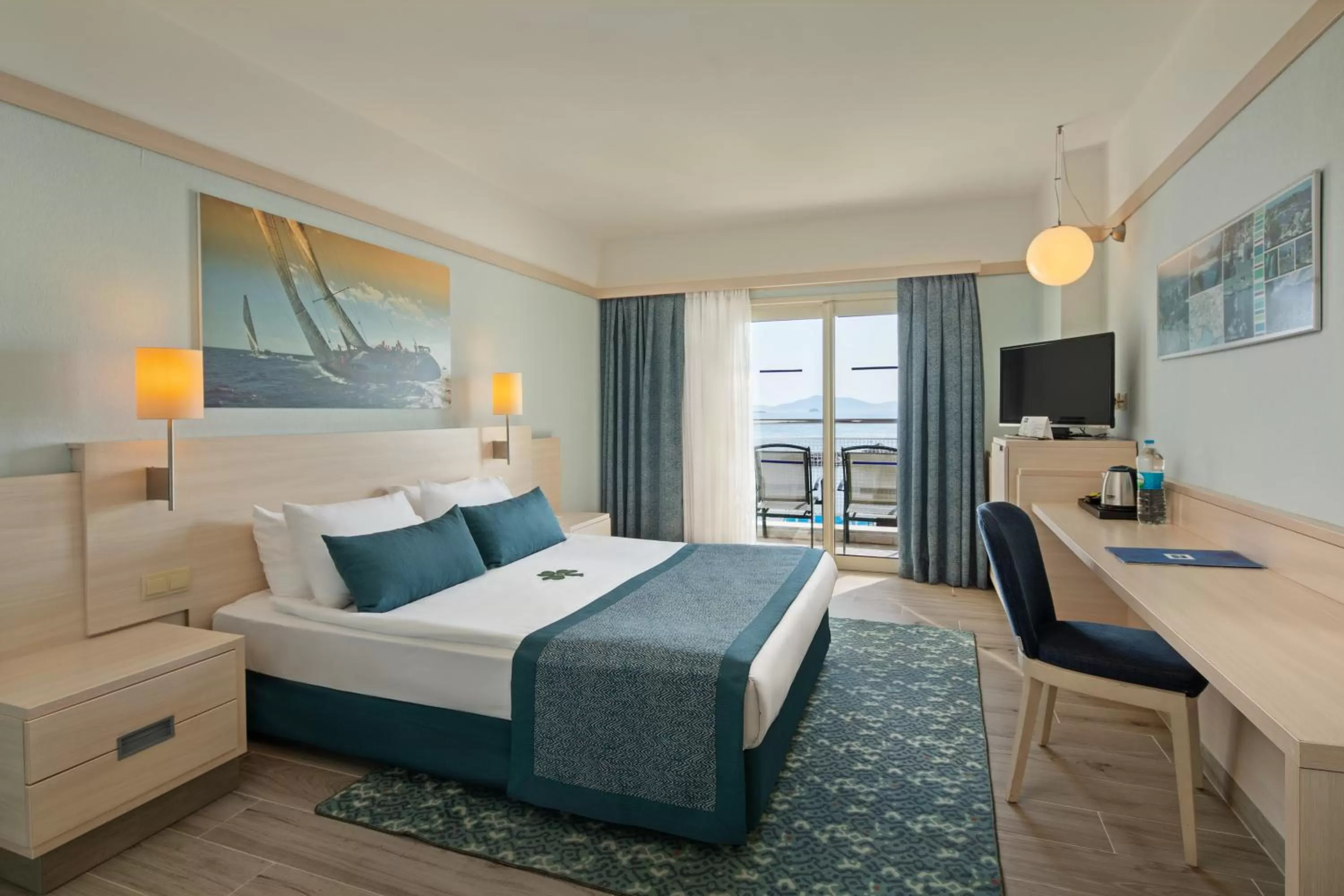 Bed in La Blanche Resort & Spa