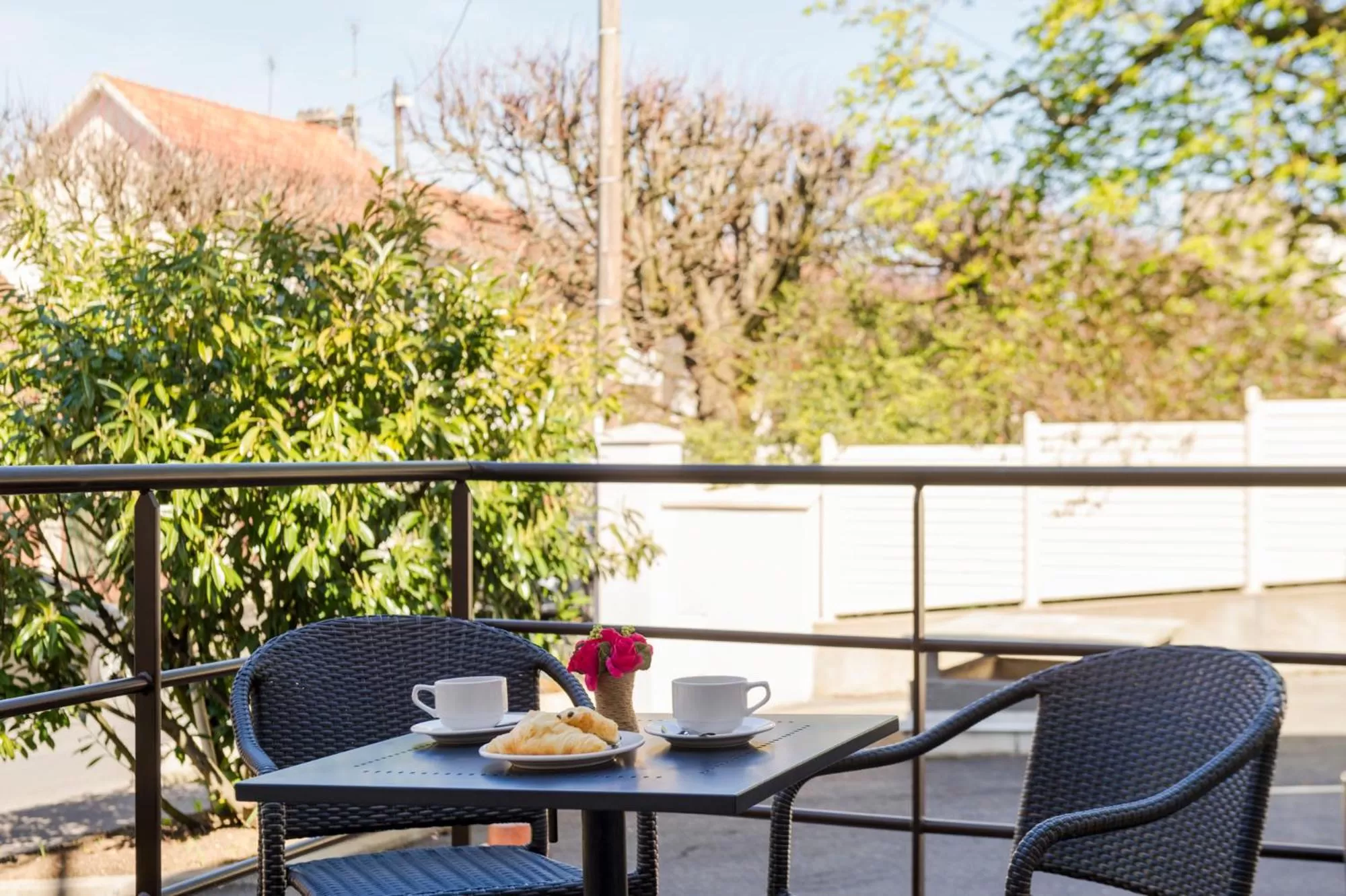 Balcony/Terrace in The Originals City, Hôtel Paris Sud, Orly-Draveil