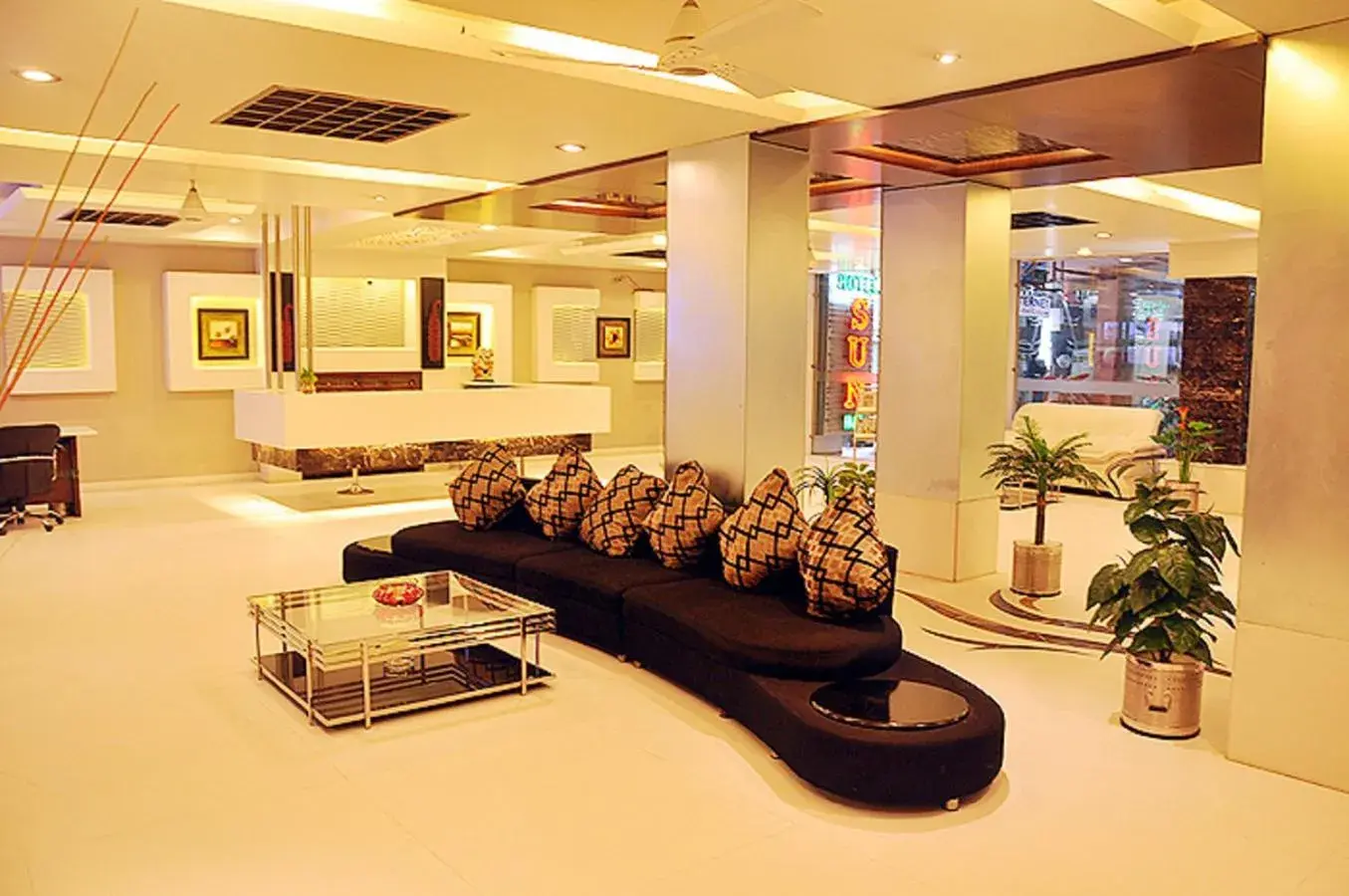 Lobby or reception in Hotel Sun International