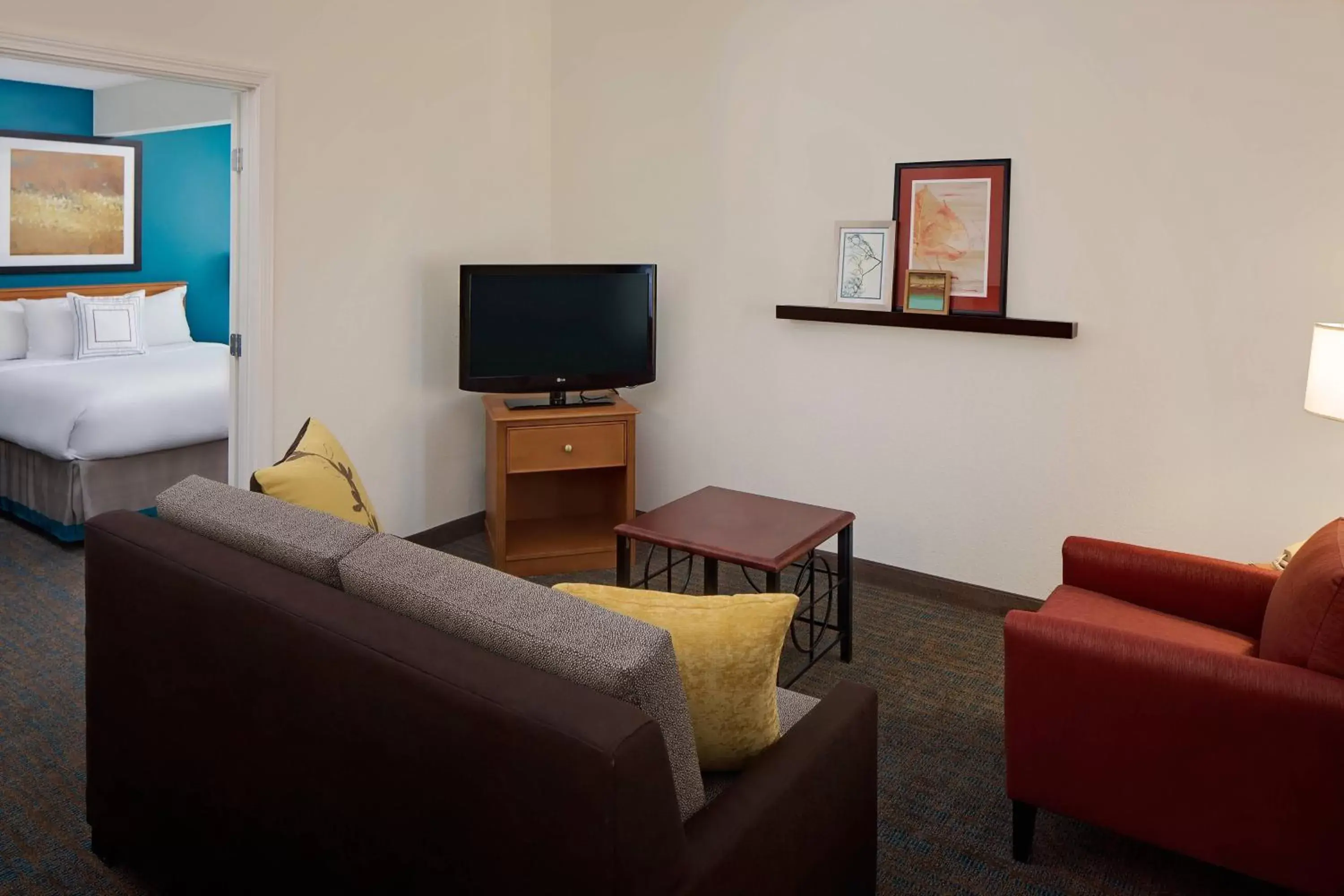 Living room, TV/Entertainment Center in Residence Inn Shelton Fairfield County