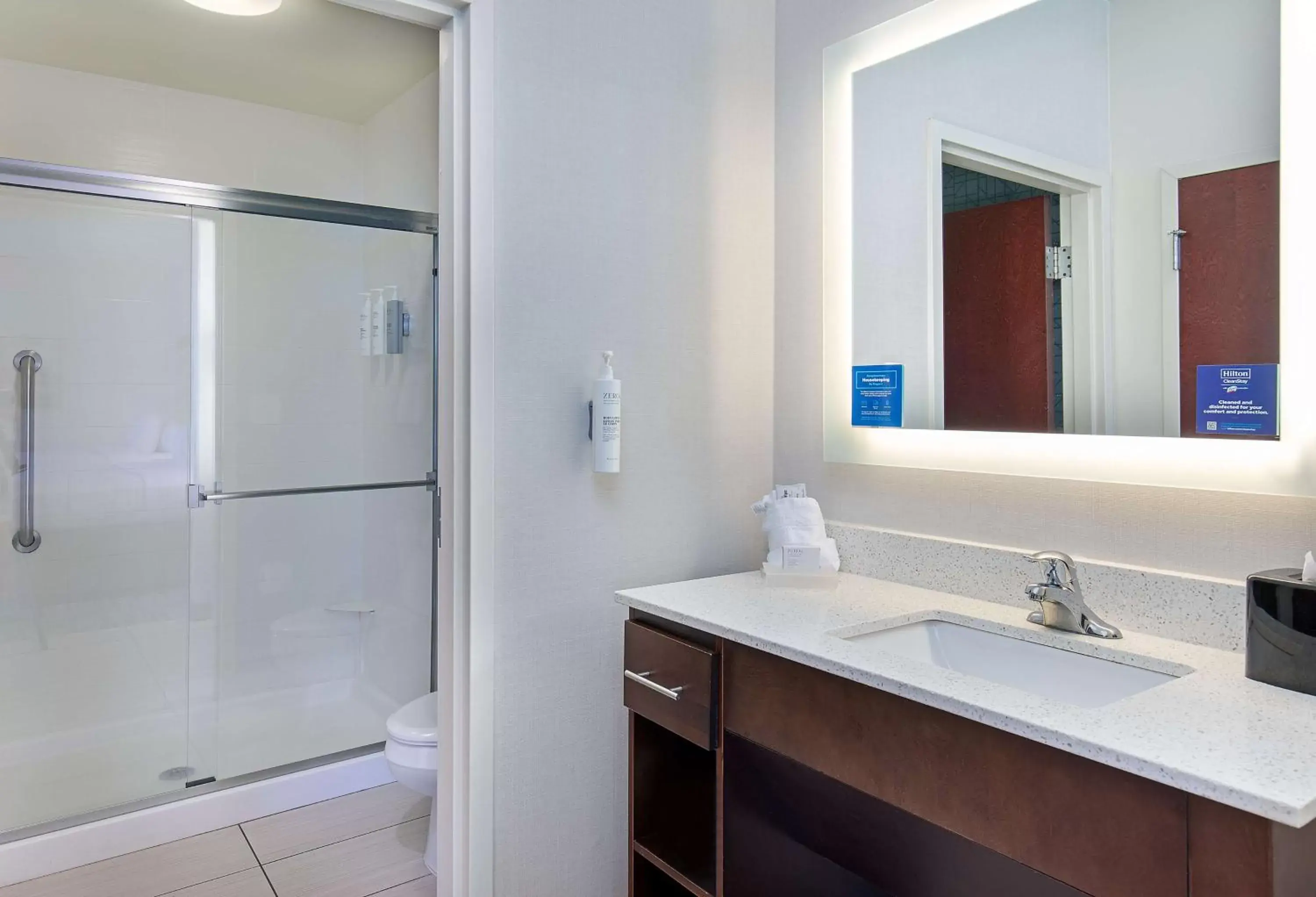 Bathroom in Homewood Suites Atlanta/Perimeter Center