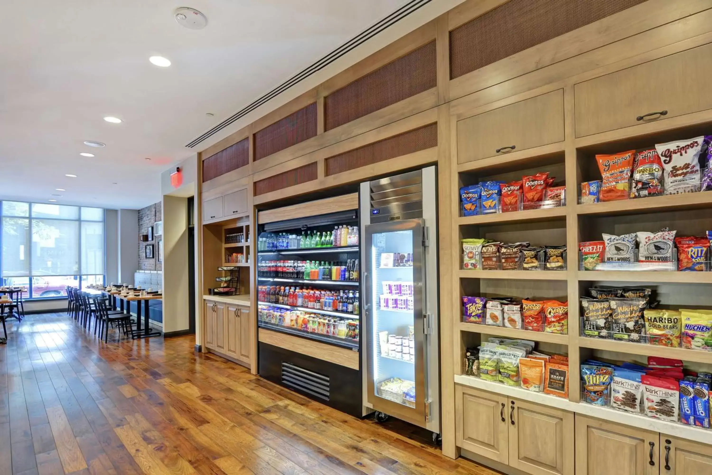 Dining area, Supermarket/Shops in The Cincinnatian Curio Collection by Hilton