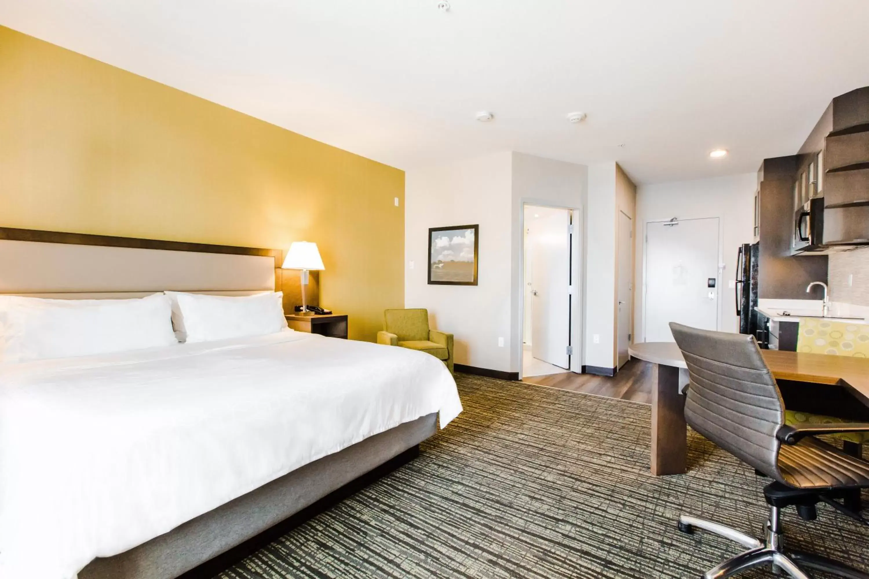 Bedroom, Bed in Candlewood Suites West Edmonton - Mall Area, an IHG Hotel