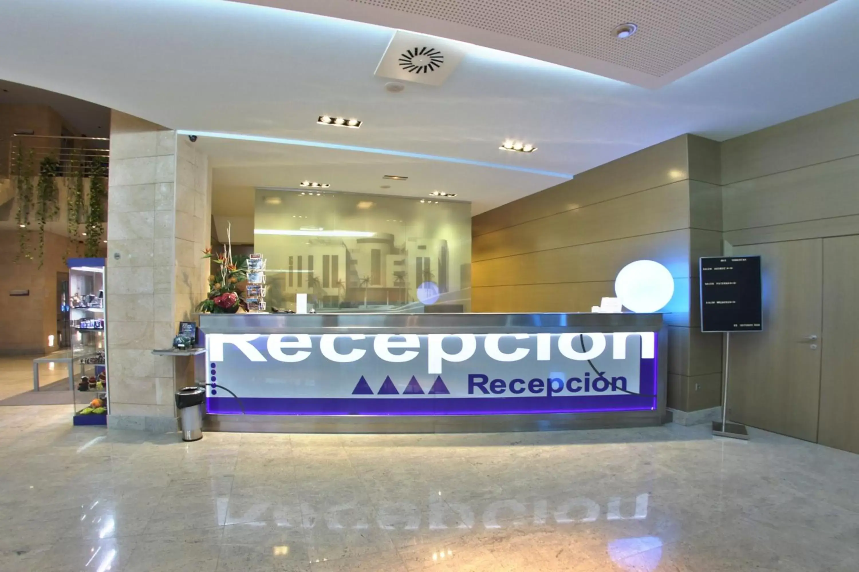 Lobby or reception in Hotel Mas Camarena