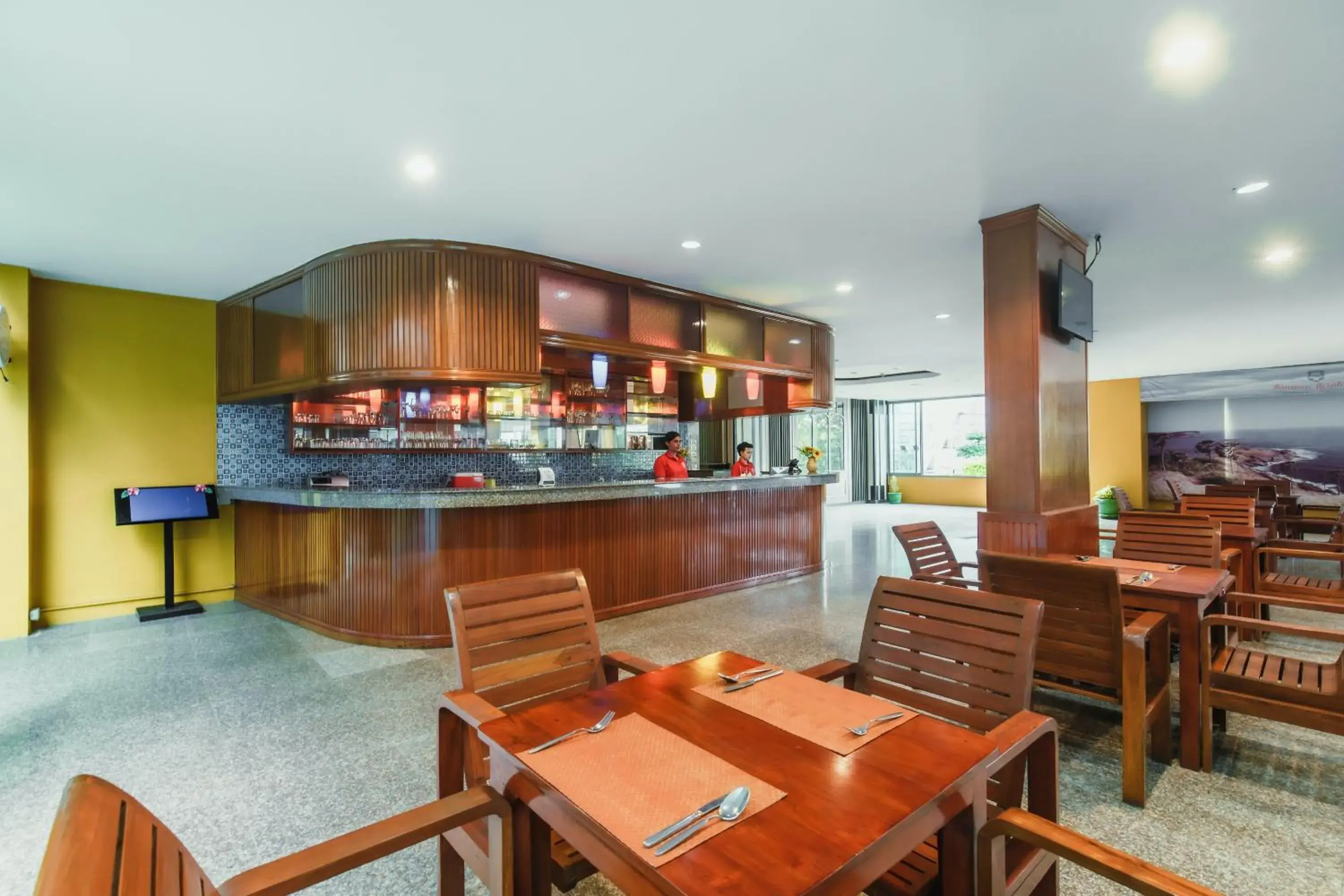 Restaurant/places to eat in Elite Suites Patong Restaurant/places to eat in Elite Suites Patong