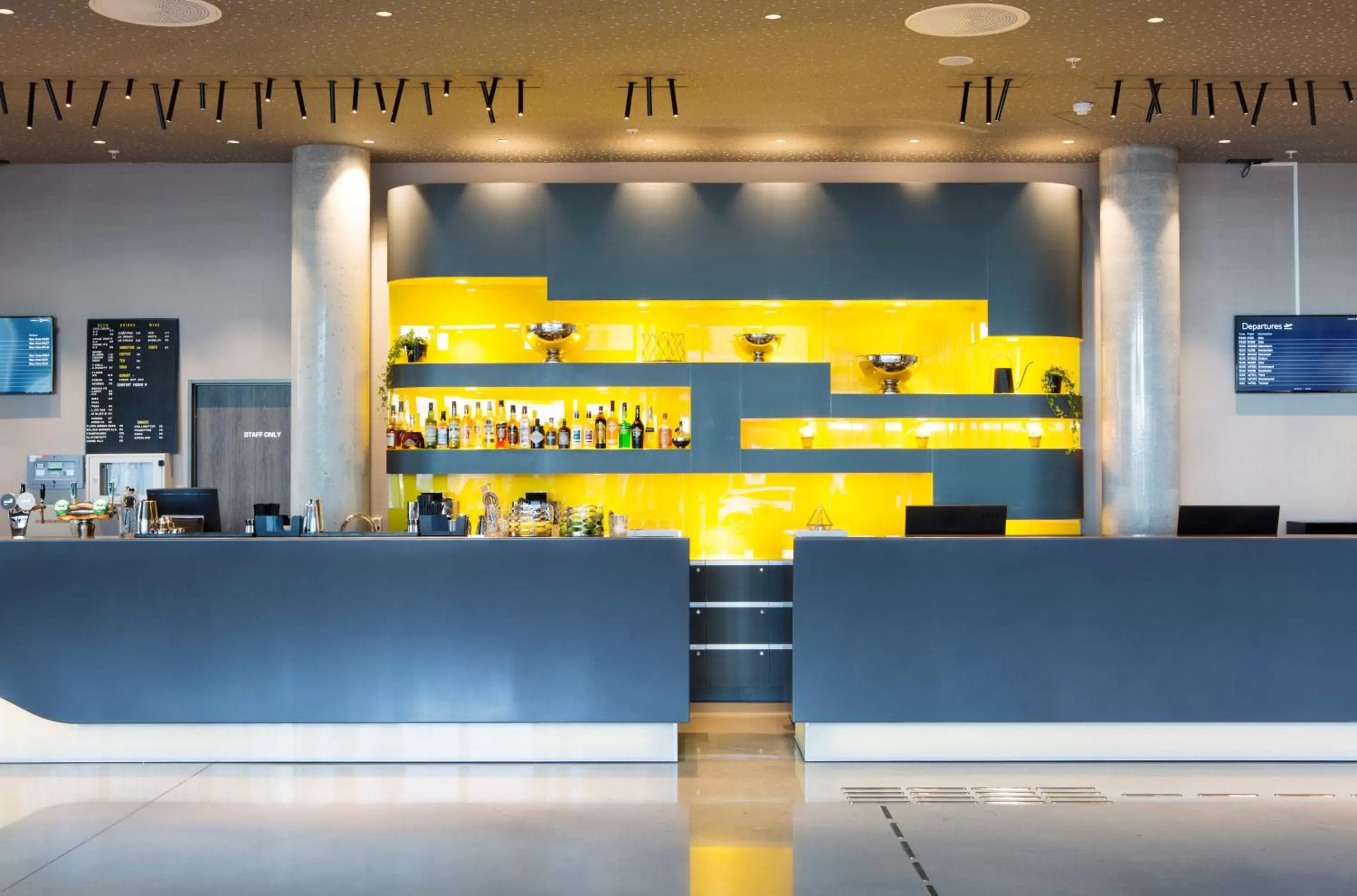 Lobby or reception in Comfort Hotel Bergen Airport