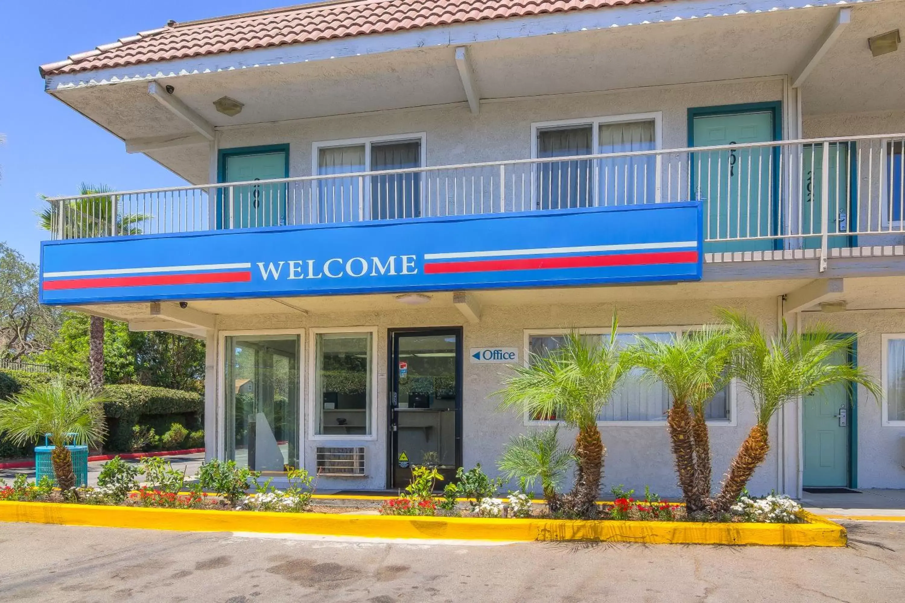 Facade/entrance, Property Building in Motel 6-Sepulveda, CA - Los Angeles - Van Nuys - North Hills