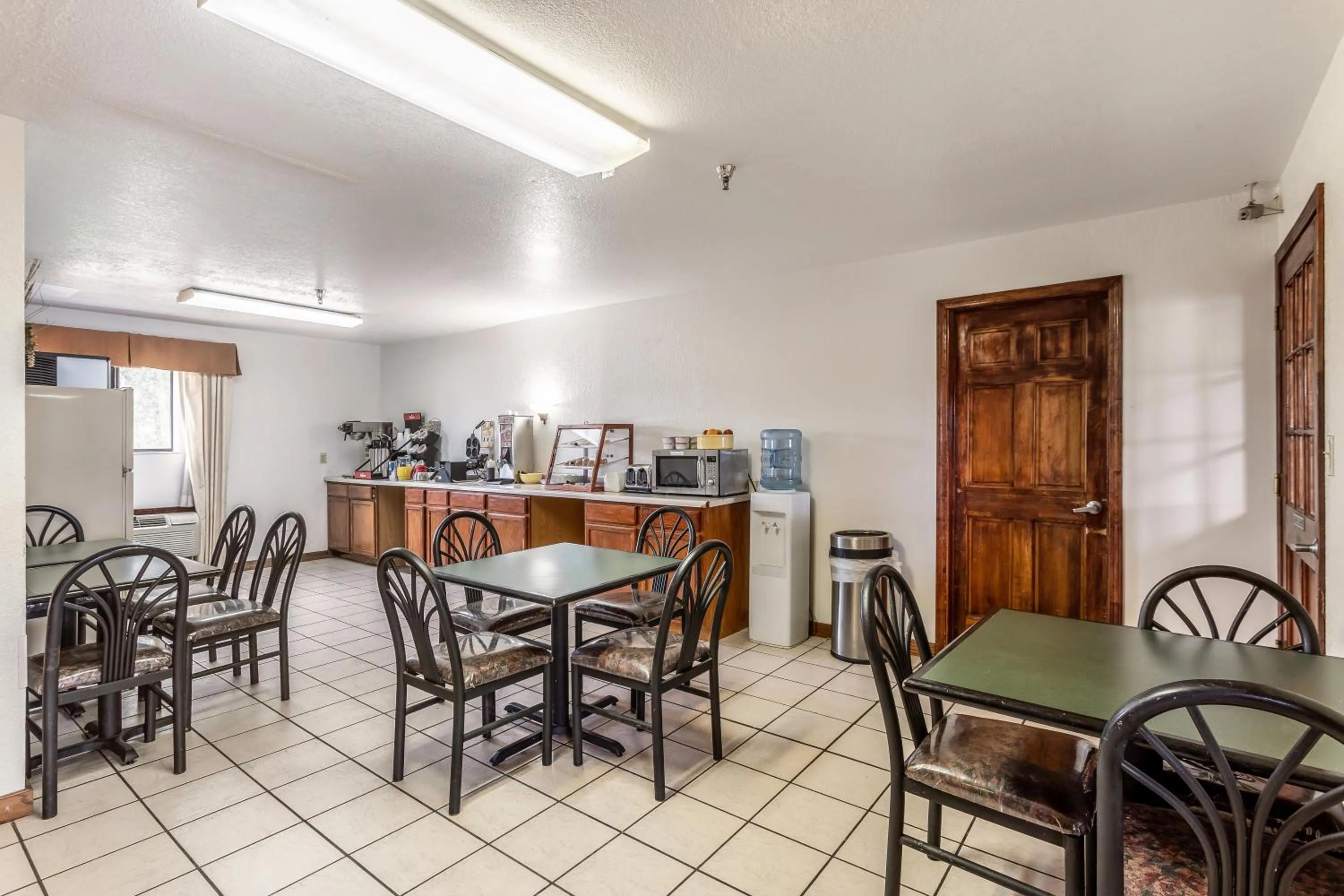 Breakfast in Rodeway Inn Santa Rosa