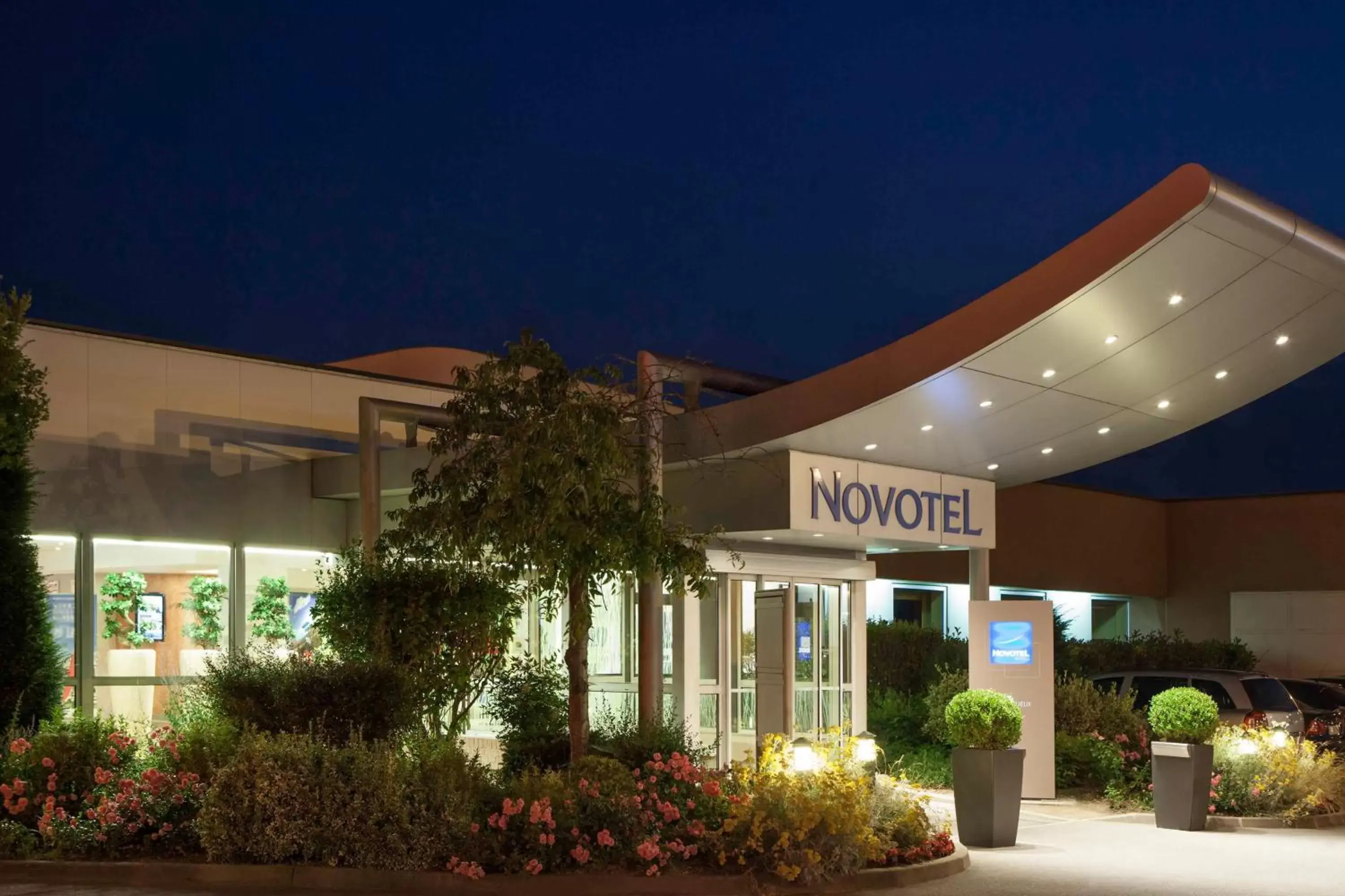 Facade/entrance, Property Building in Novotel Reims Tinqueux