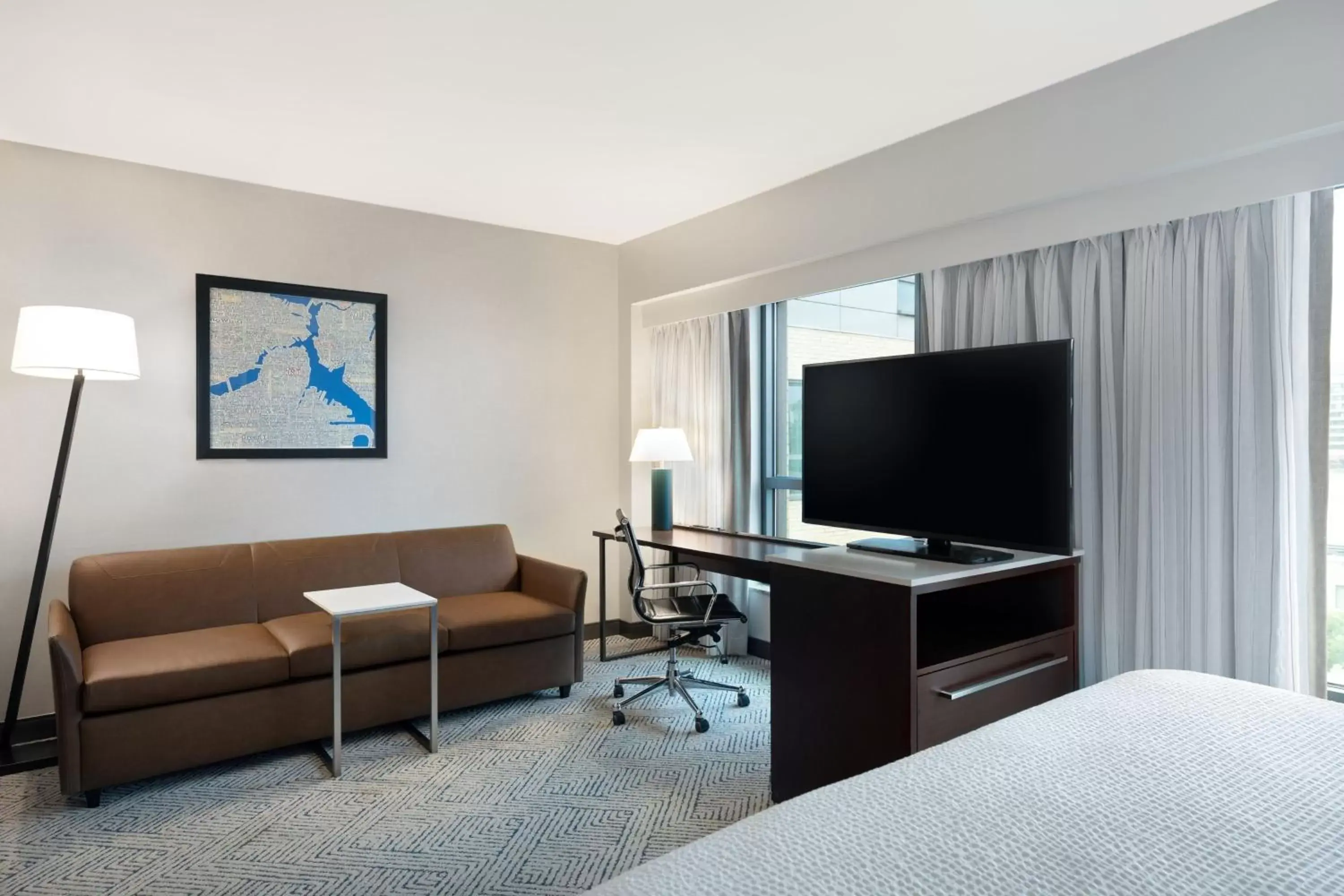 Photo of the whole room, TV/Entertainment Center in Residence Inn by Marriott Boston Back Bay/Fenway