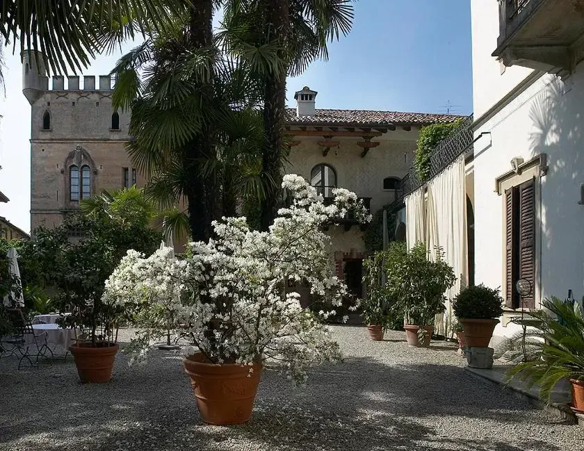 Property Building in Hotel Locanda Dei Mai Intees