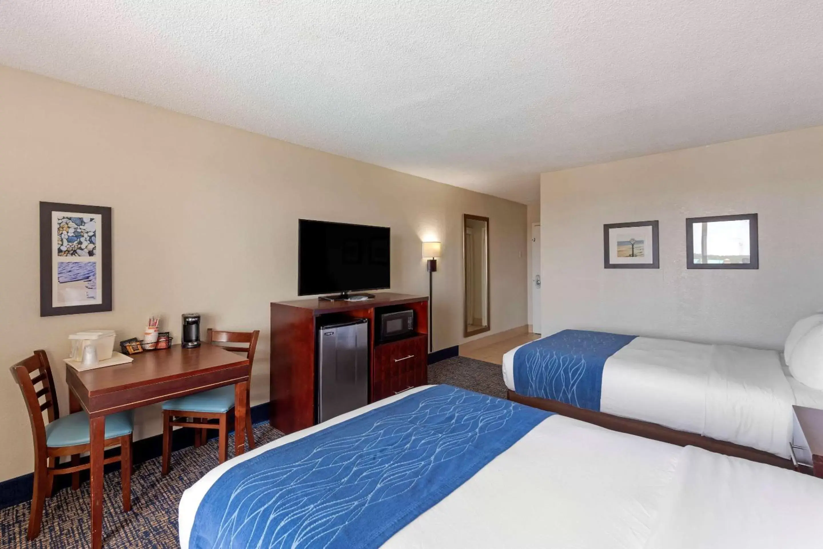 Photo of the whole room in Comfort Inn on the Ocean