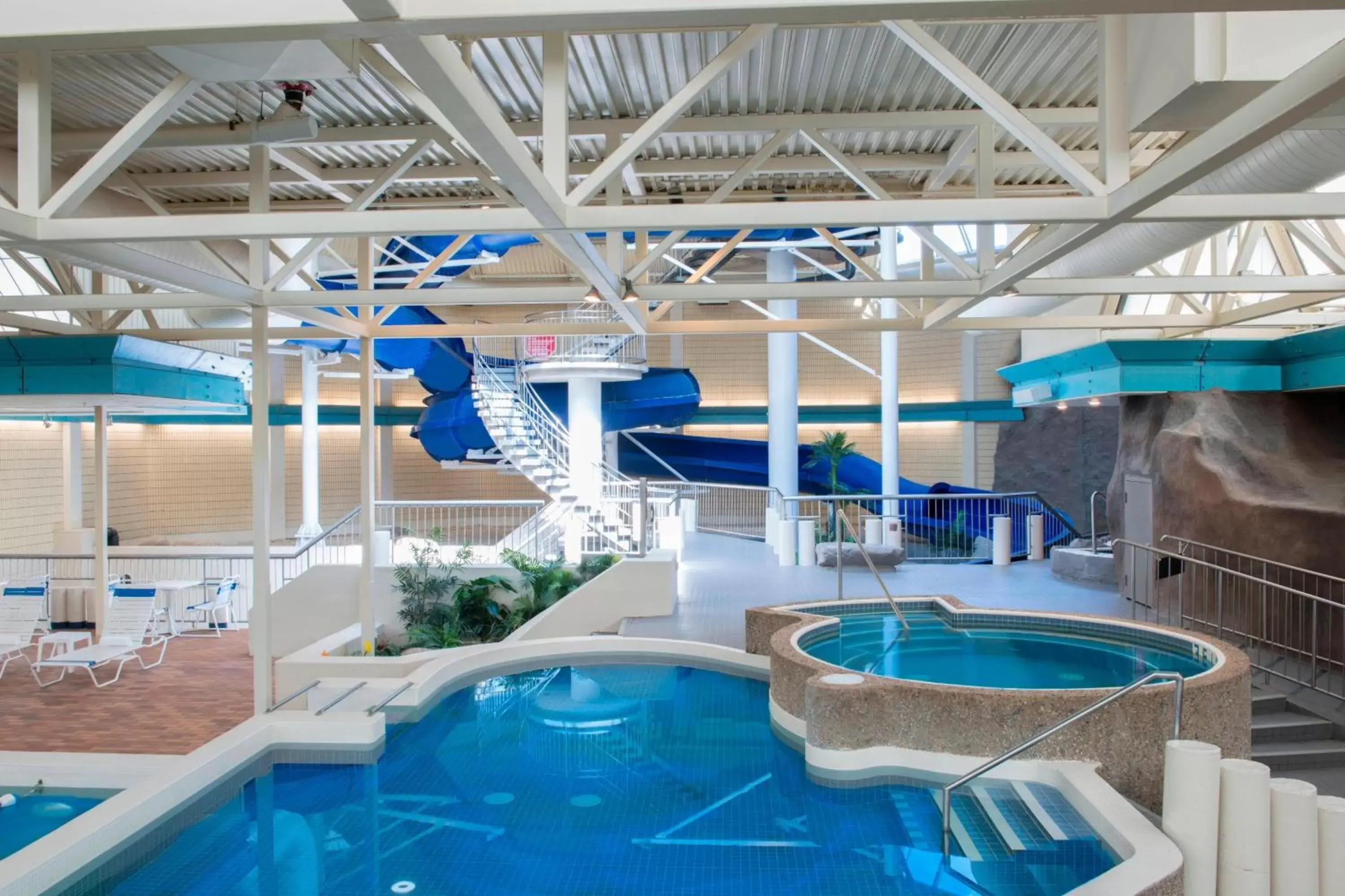 Fitness centre/facilities, Swimming Pool in Sheraton Cavalier Saskatoon Hotel