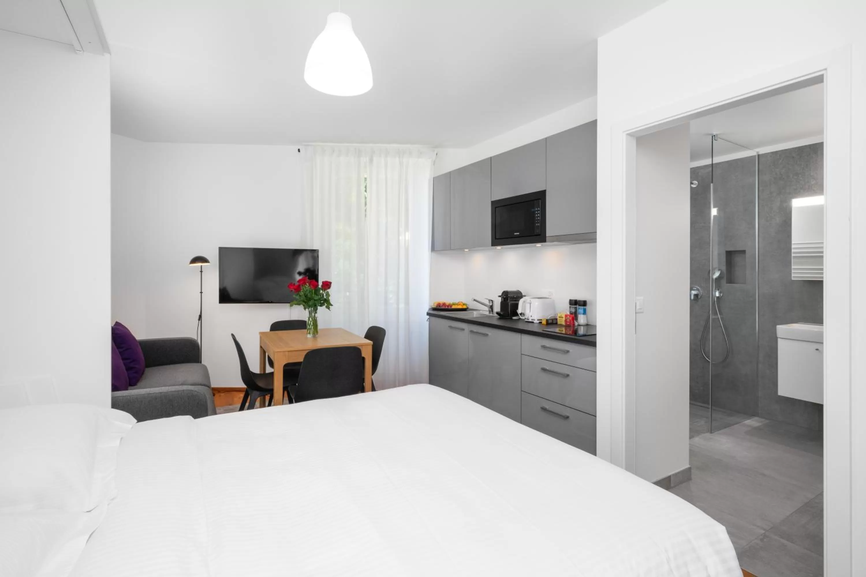 TV and multimedia in The Studios Montreux - Swiss Hotel Apartments