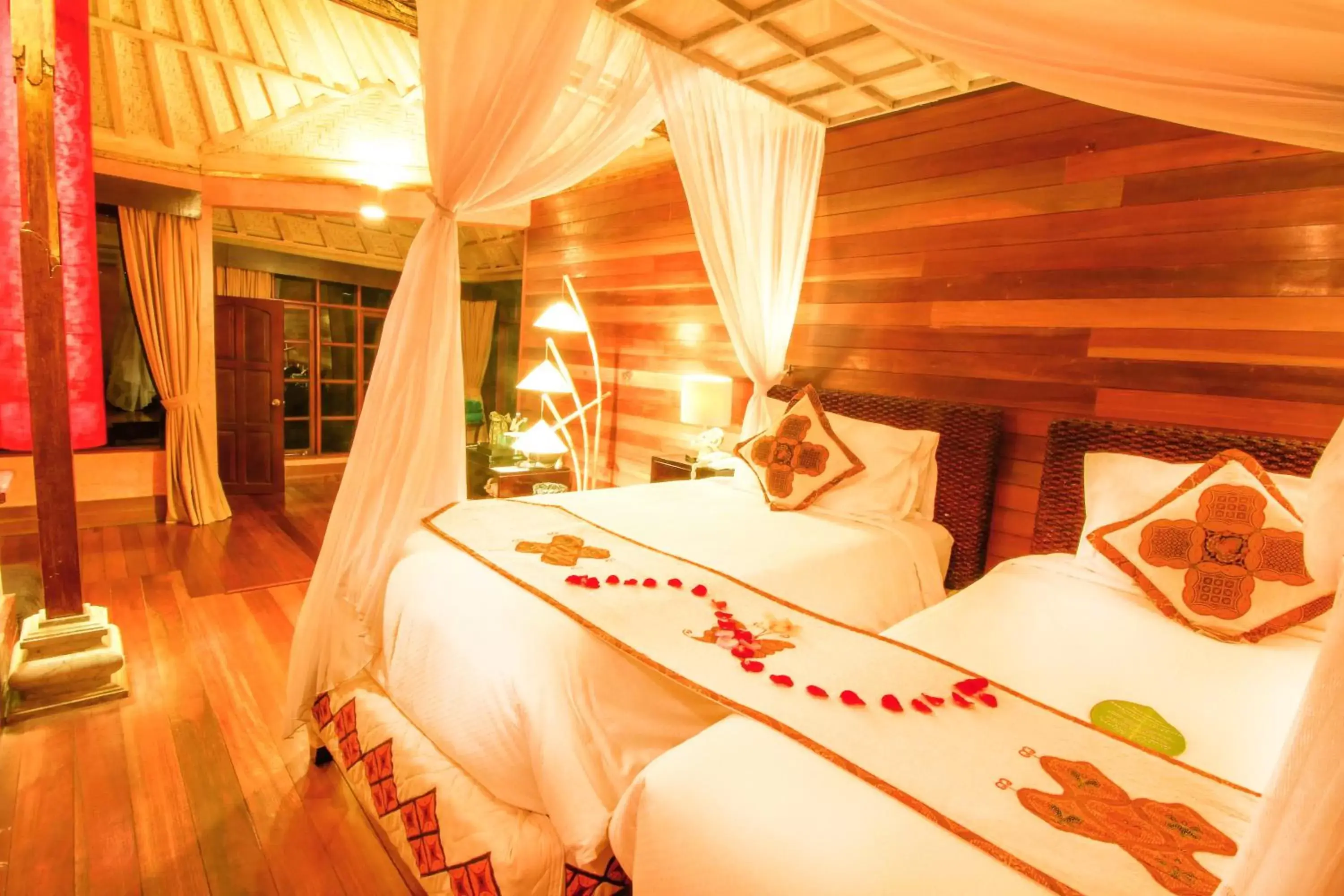 Bedroom, Bed in Kupu Kupu Barong Villas and Tree Spa by L’OCCITANE