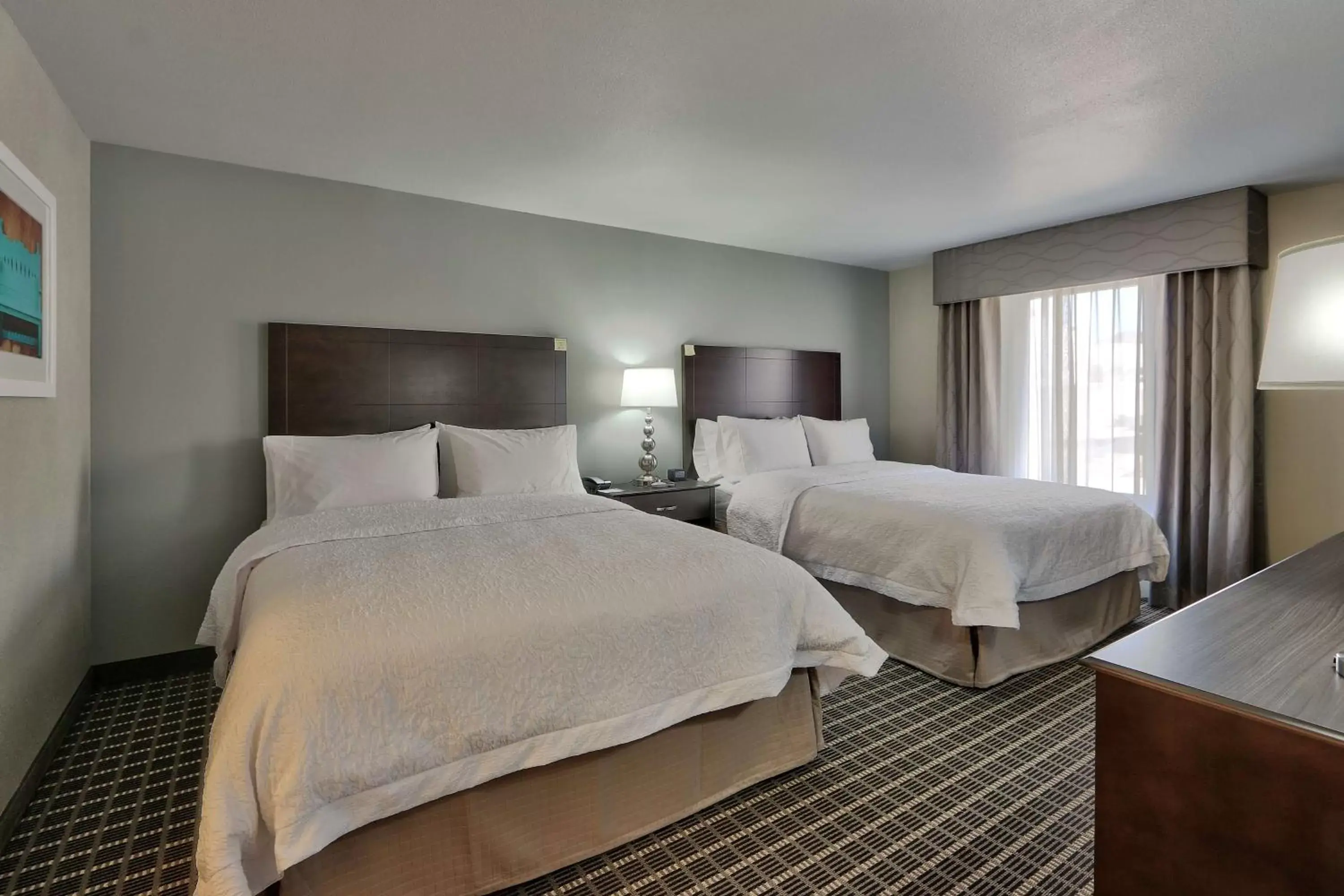 Bed in Hampton Inn & Suites Albuquerque Airport