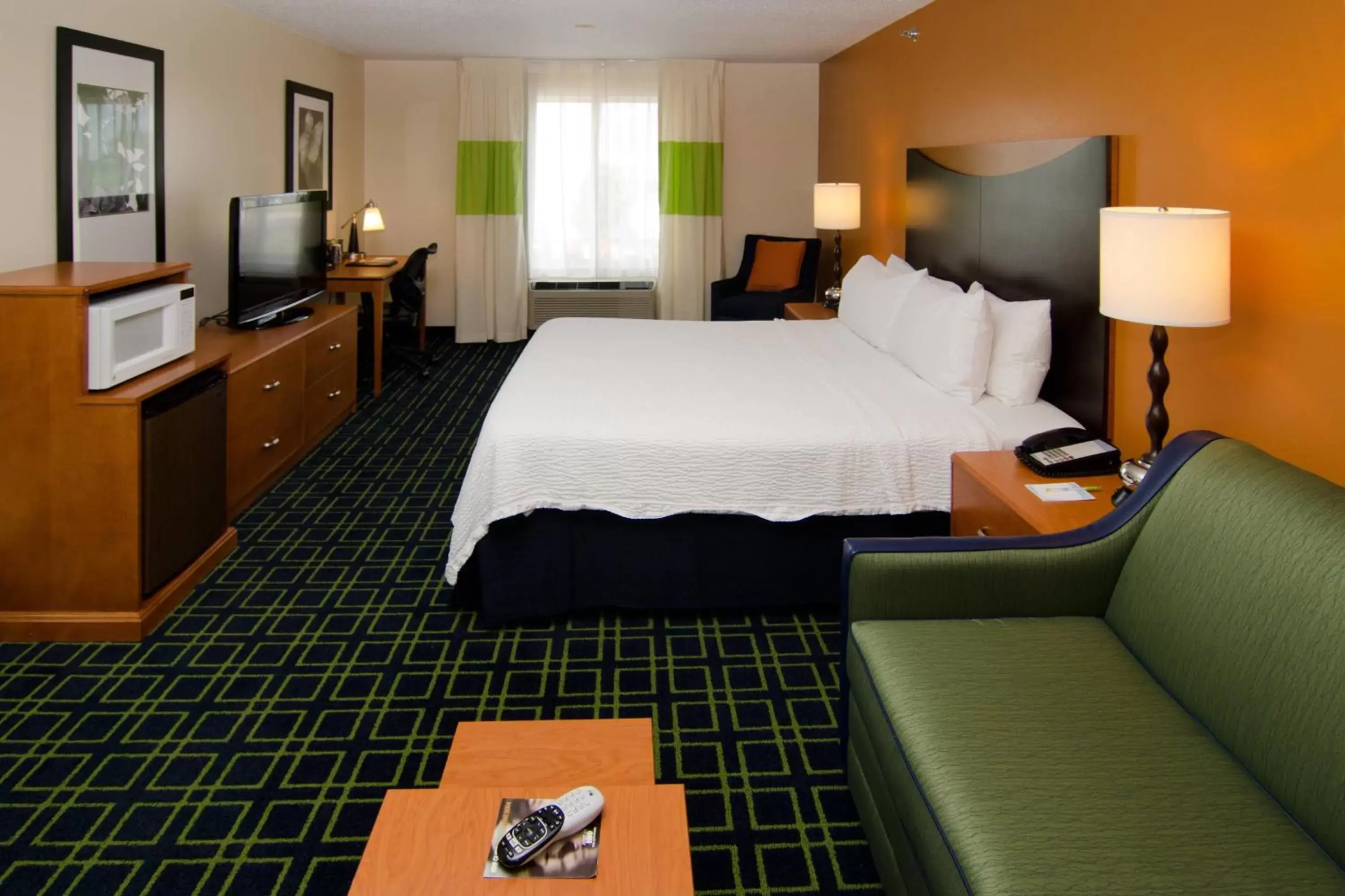 Photo of the whole room, Bed in Fairfield Inn St. Louis Fenton