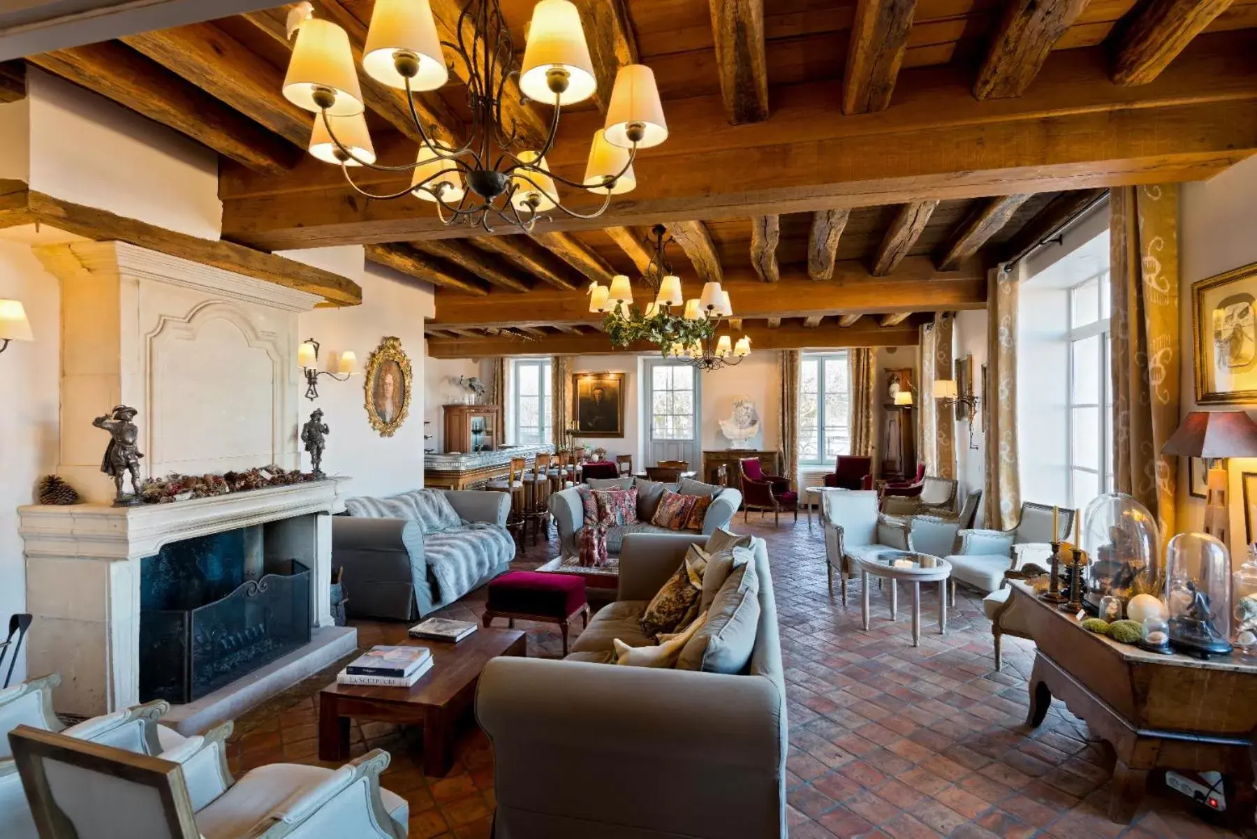 Day, Seating Area in Hostellerie de la Tour d'Auxois