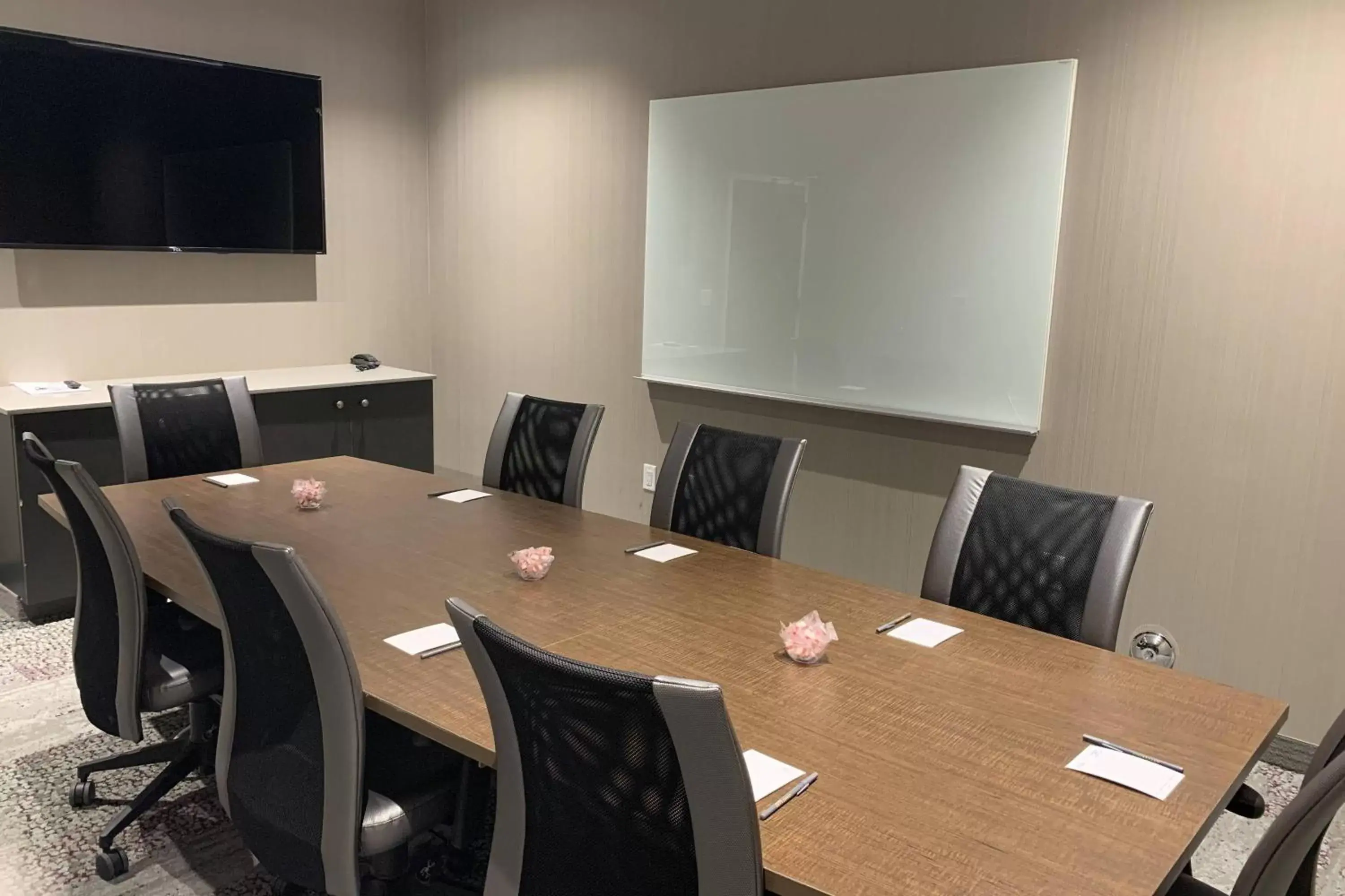 Meeting/conference room in Courtyard by Marriott North Brunswick