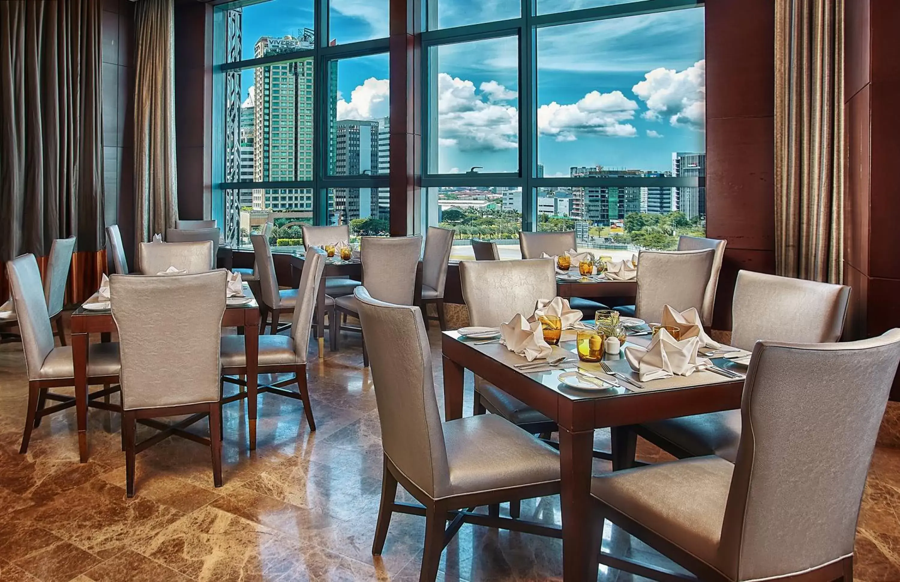 Restaurant/Places to Eat in Crimson Hotel Filinvest City, Manila
